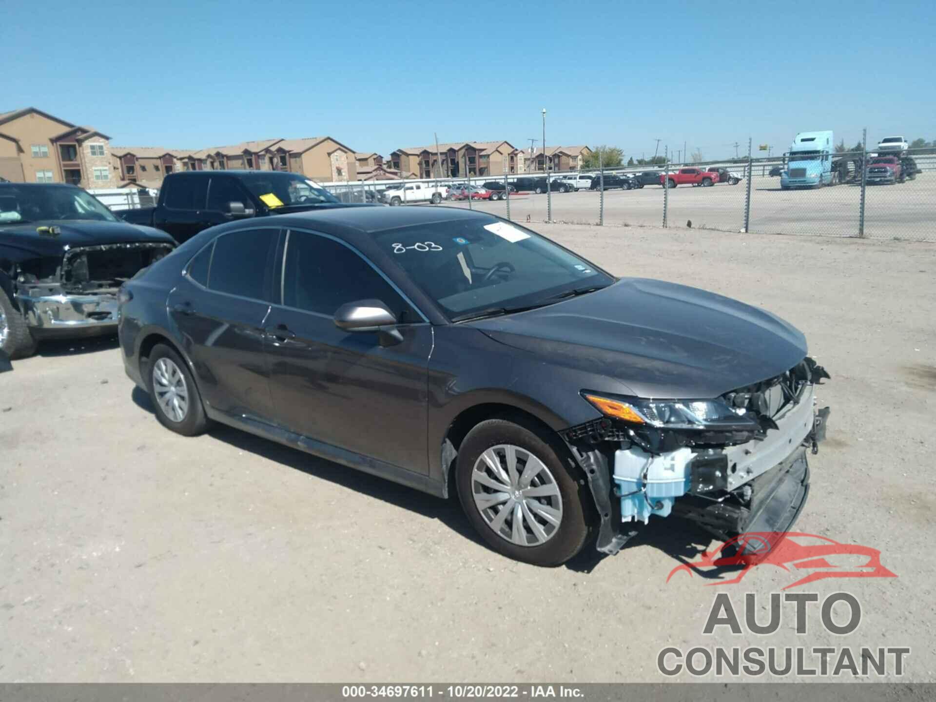 TOYOTA CAMRY 2022 - 4T1C31AK3NU585596