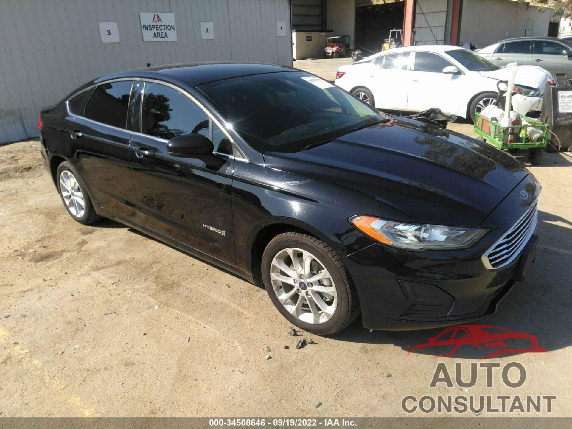 FORD FUSION HYBRID 2019 - 3FA6P0LU9KR202199