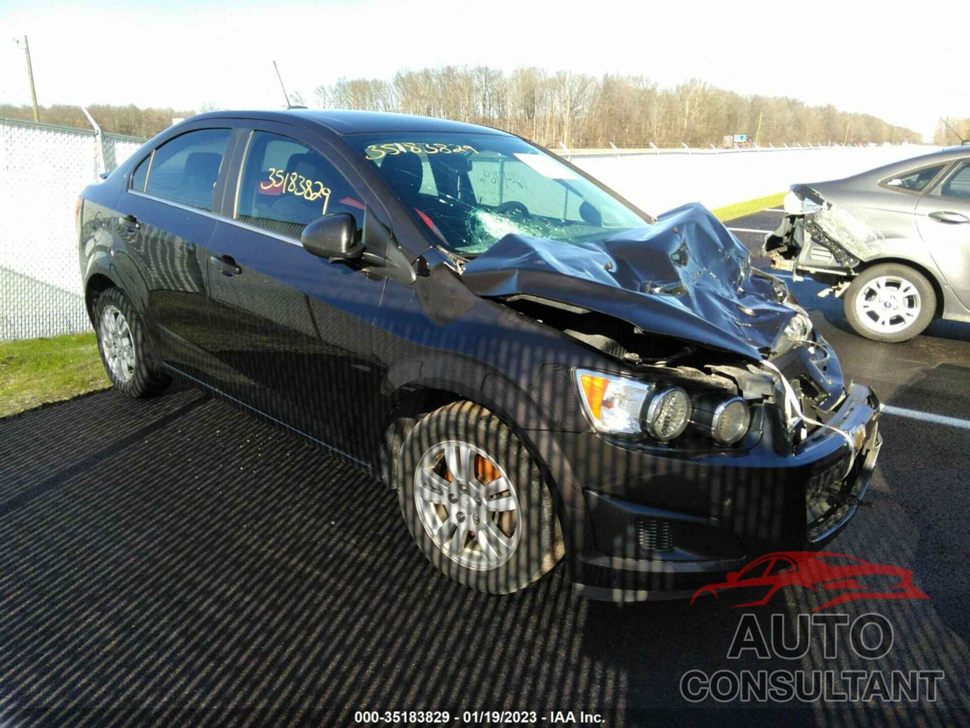 CHEVROLET SONIC 2015 - 1G1JC5SH9F4138013