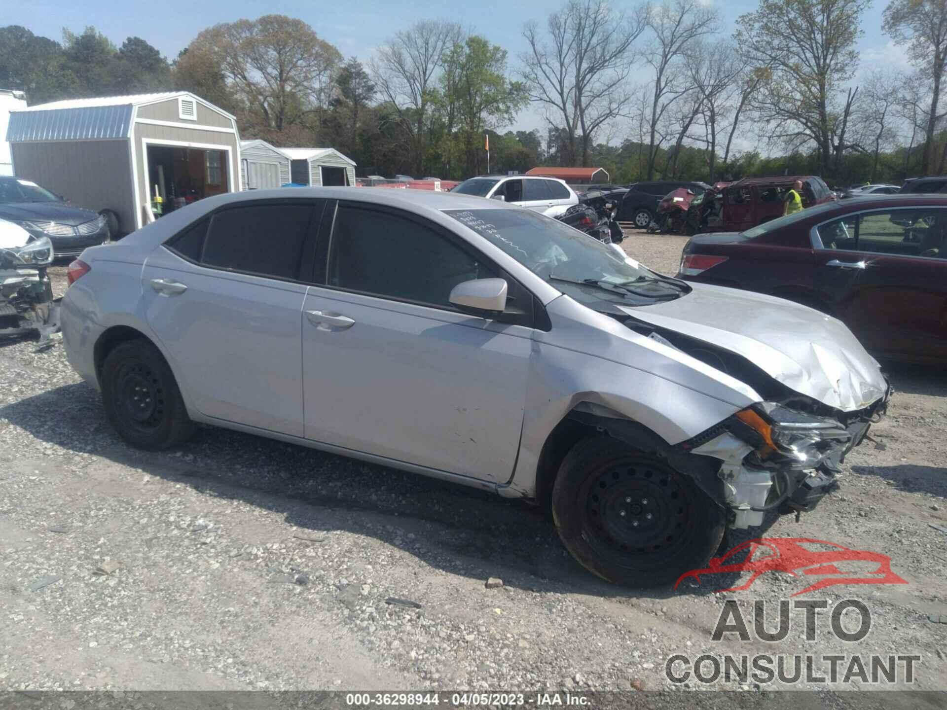 TOYOTA COROLLA 2018 - 5YFBURHE0JP758333