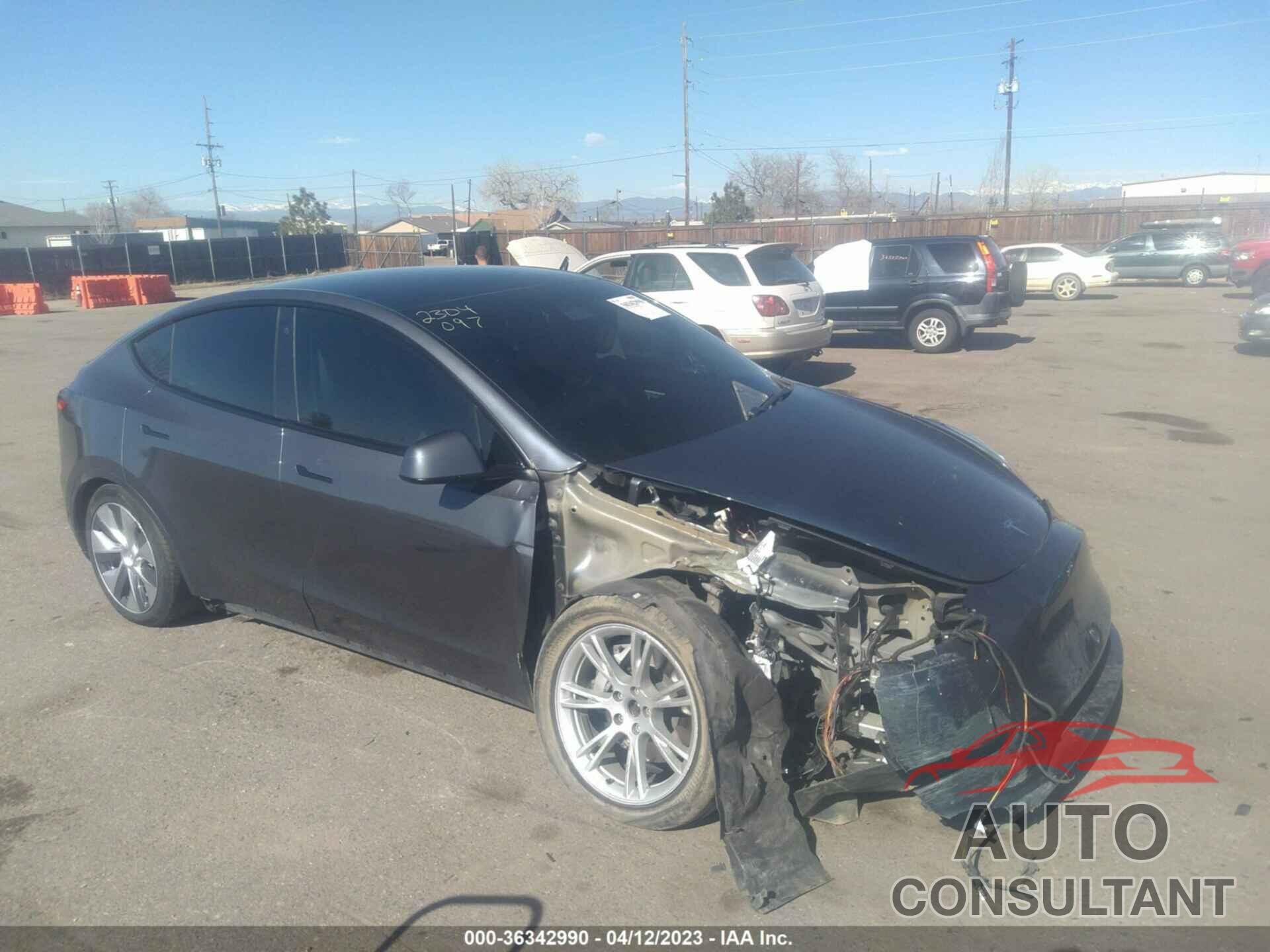 TESLA MODEL Y 2020 - 5YJYGDEE7LF027454