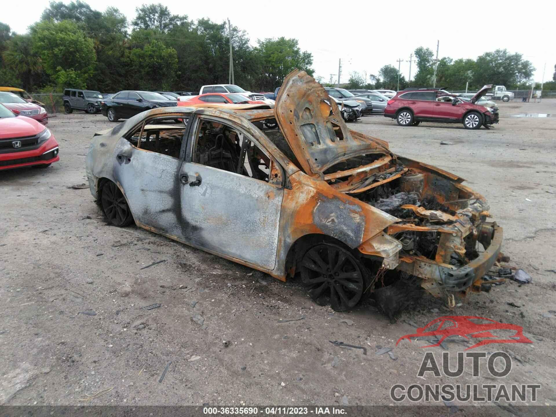 TOYOTA COROLLA 2018 - 2T1BURHE6JC004580