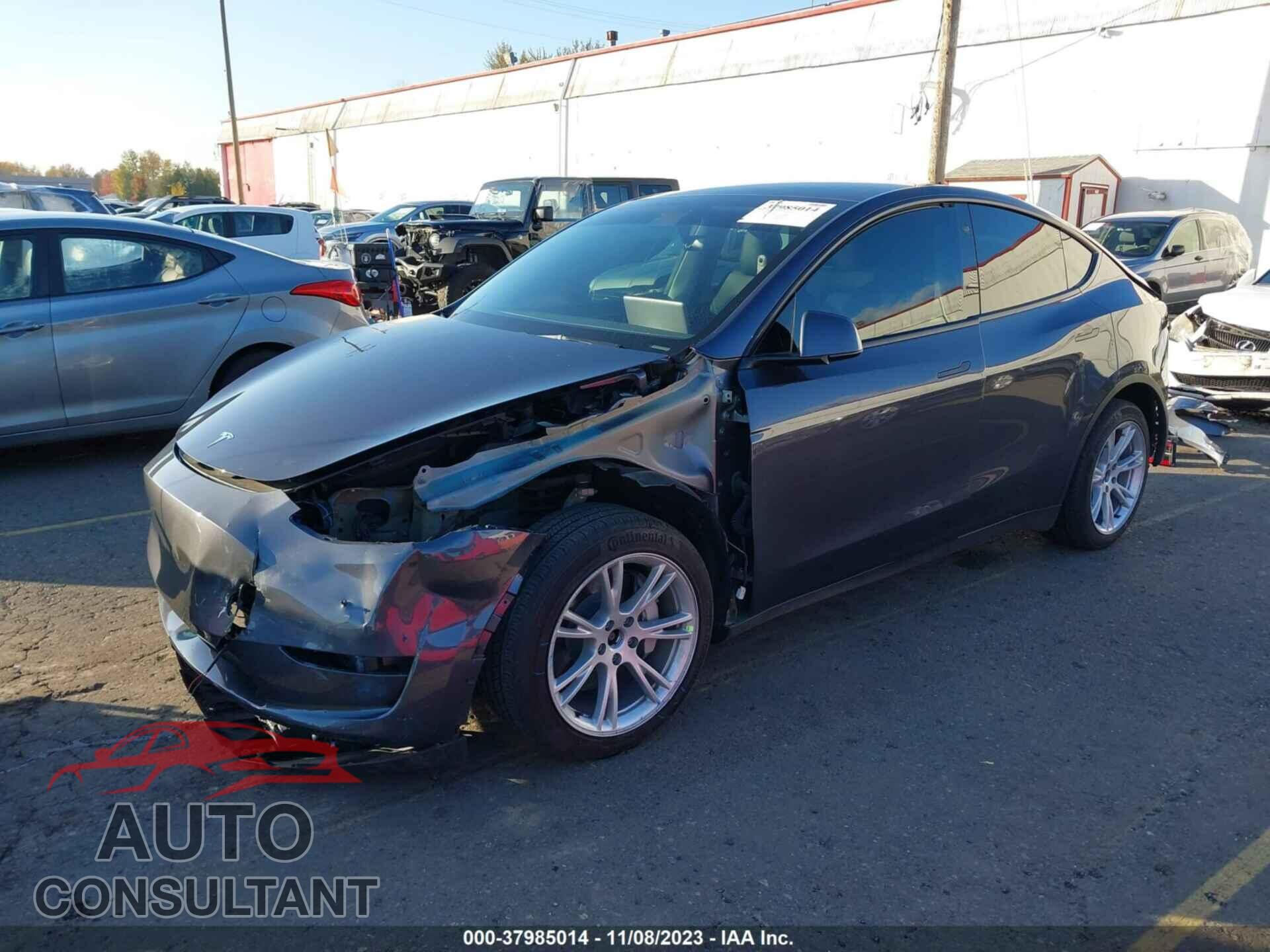 TESLA MODEL Y 2023 - 7SAYGAEE0PF595505