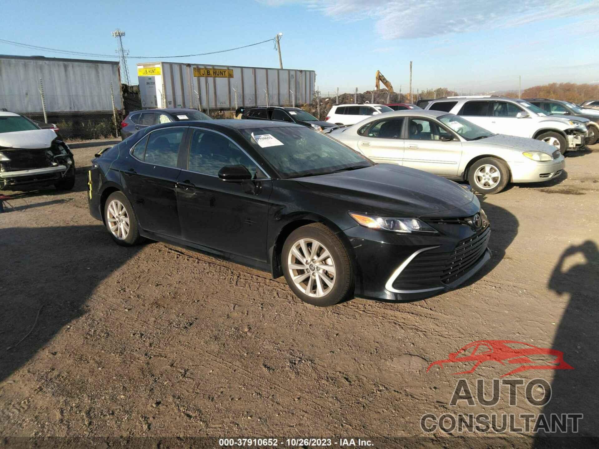 TOYOTA CAMRY 2021 - 4T1C11AKXMU553202