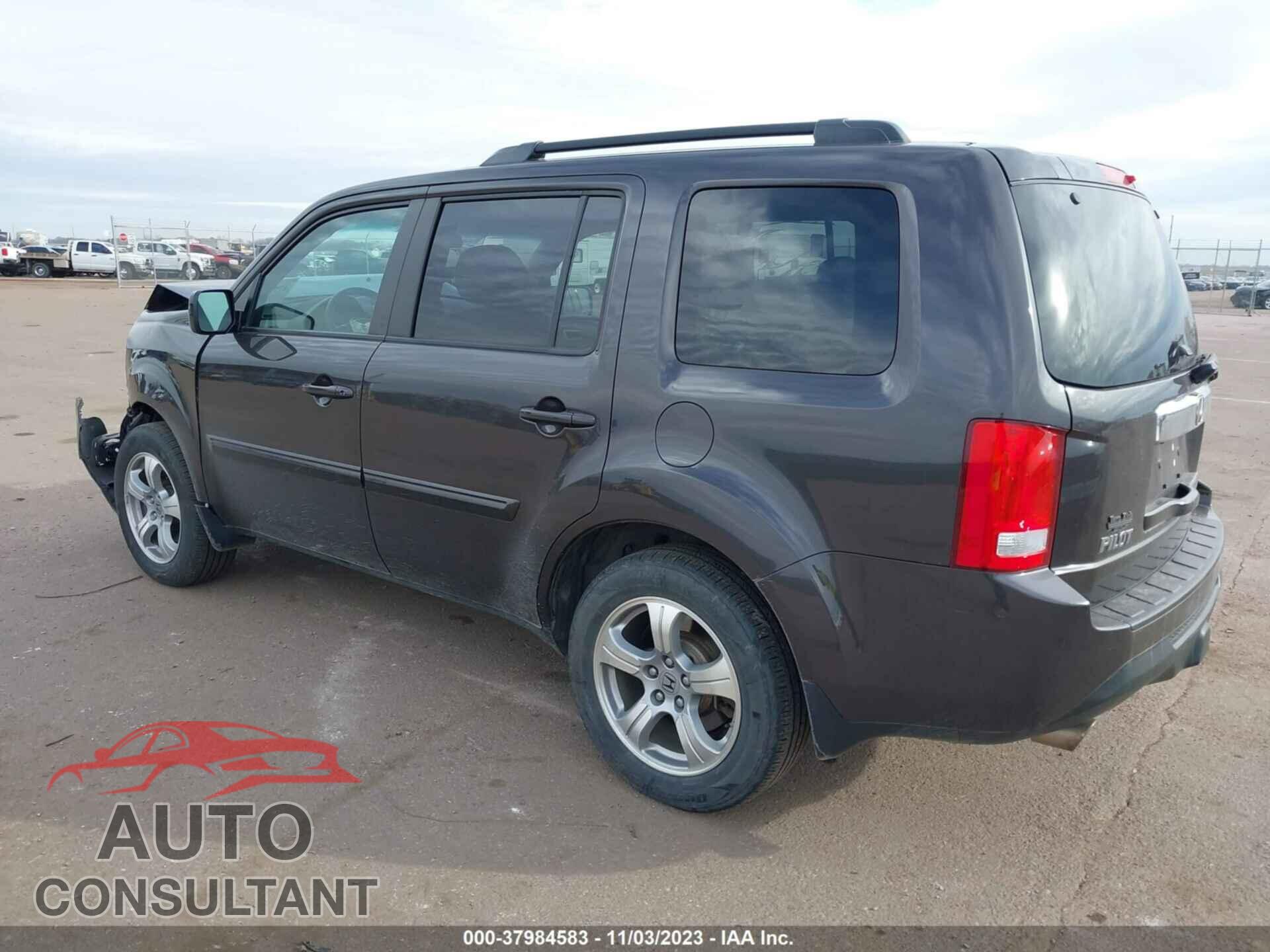 HONDA PILOT 2015 - 5FNYF4H43FB066472
