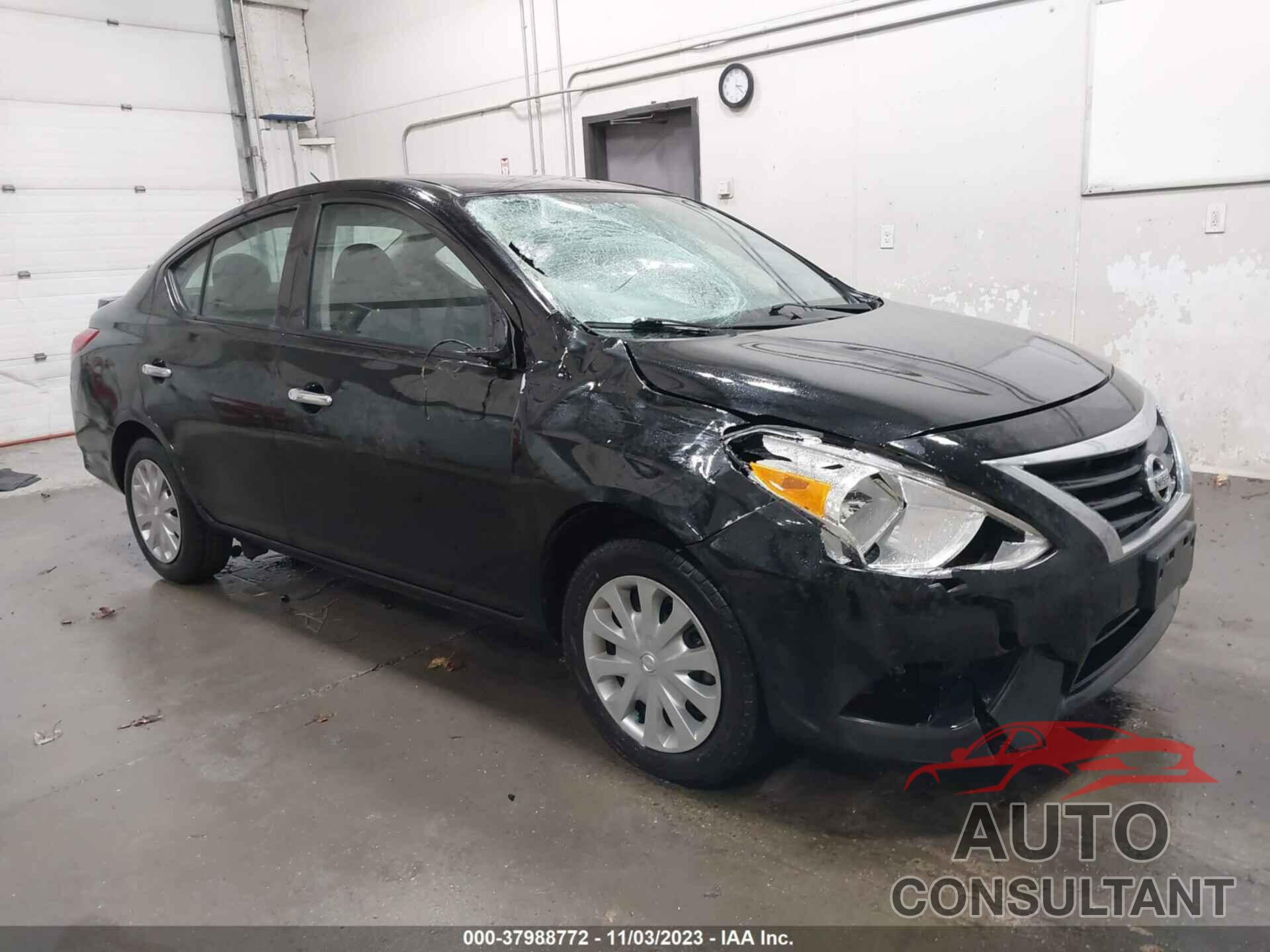 NISSAN VERSA 2018 - 3N1CN7AP3JL864440