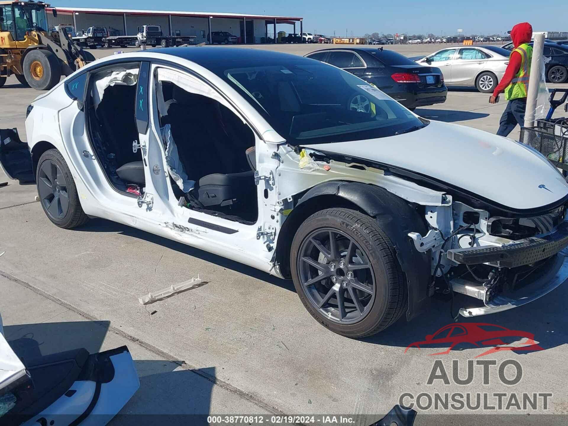 TESLA MODEL 3 2022 - 5YJ3E1EA4NF301854