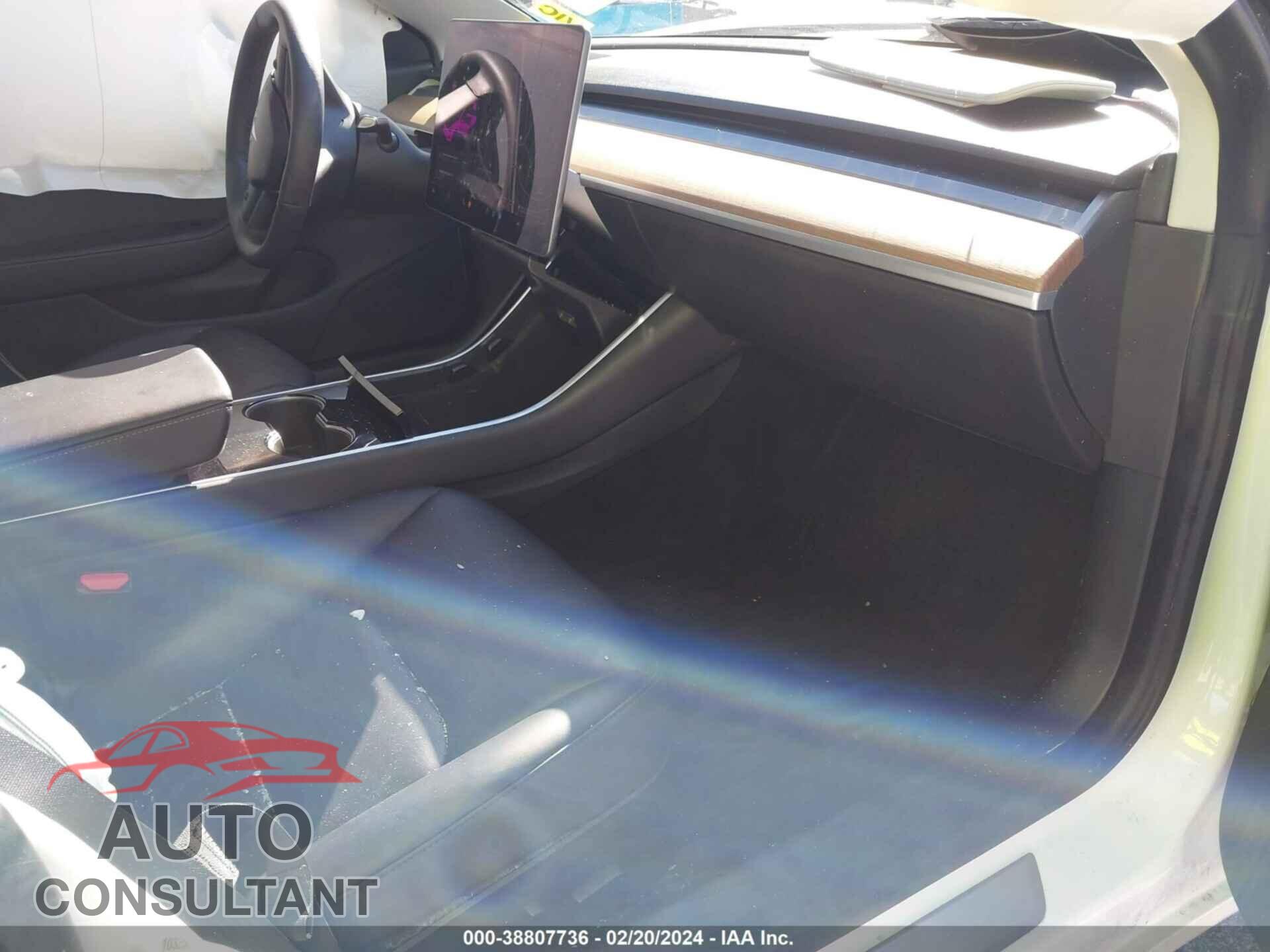 TESLA MODEL 3 2020 - 5YJ3E1EA5LF598145