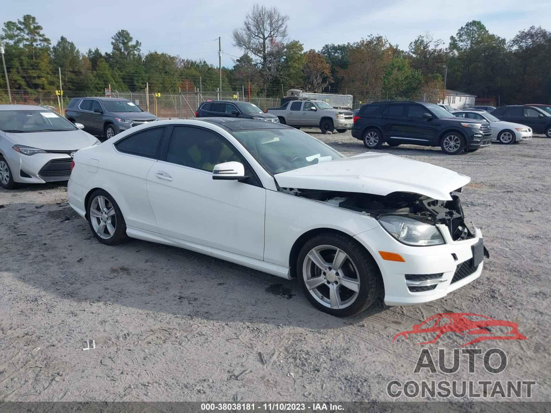 MERCEDES-BENZ C 250 2015 - WDDGJ4HB3FG364993