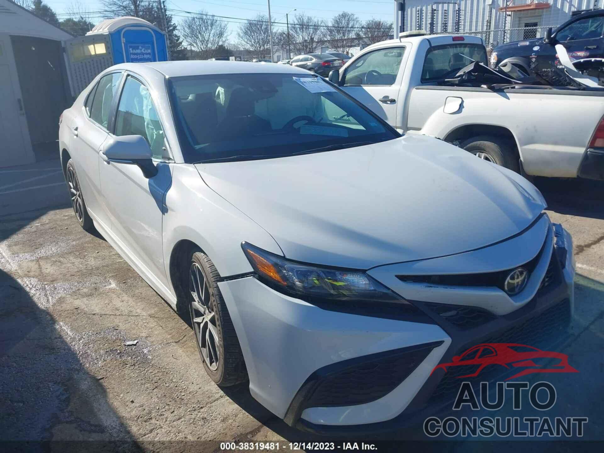 TOYOTA CAMRY 2022 - 4T1G11AK0NU018186