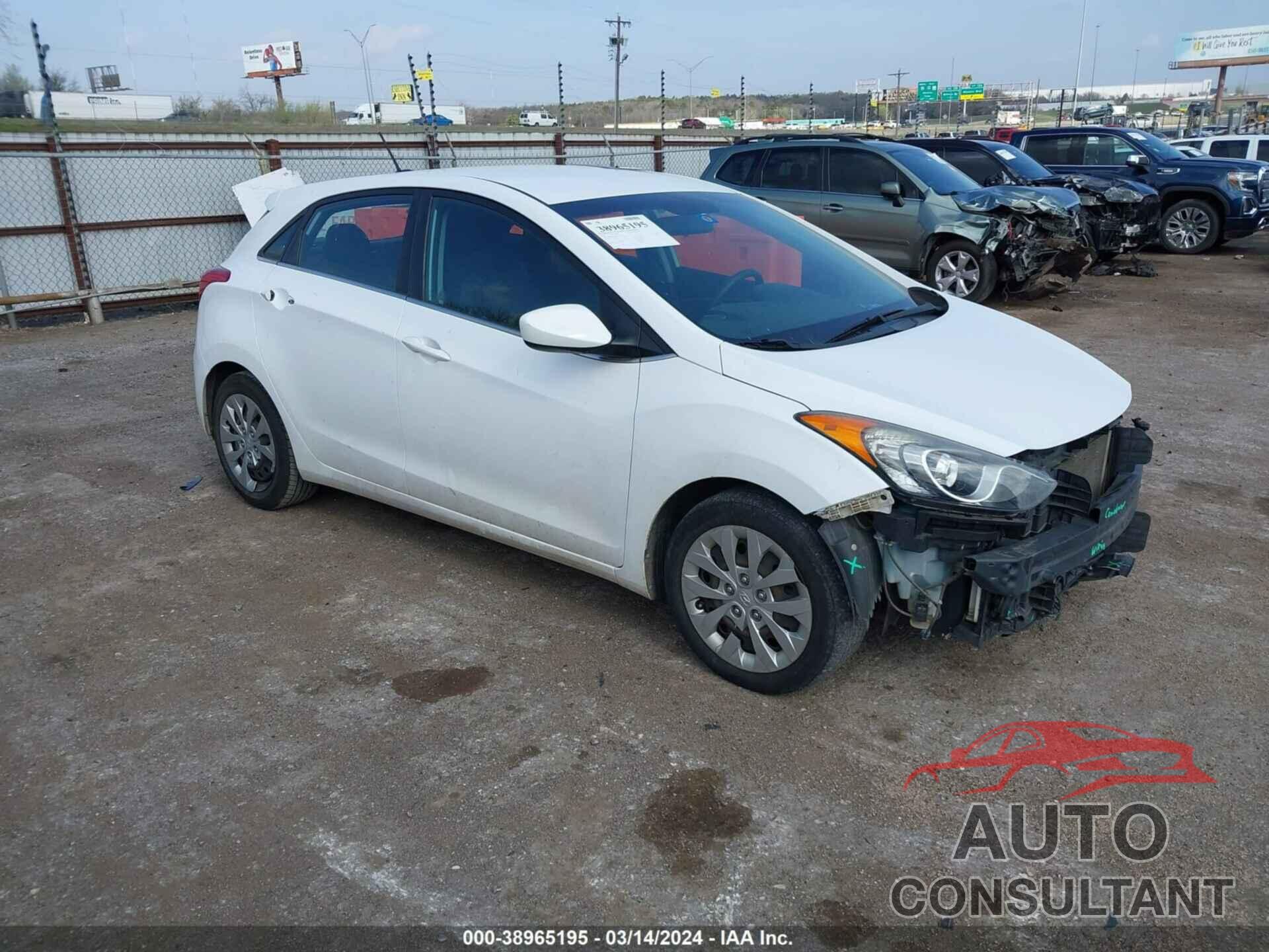 HYUNDAI ELANTRA GT 2017 - KMHD35LH5HU374238