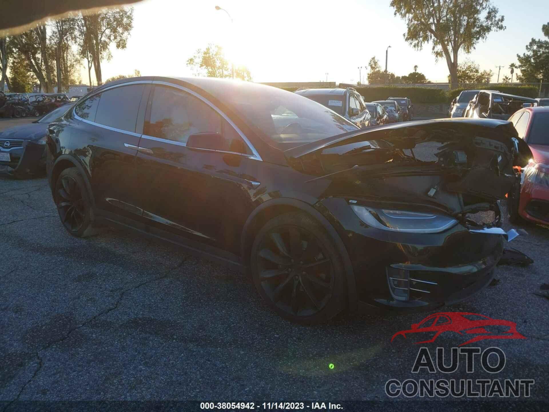 TESLA MODEL X 2018 - 5YJXCAE21JF089005