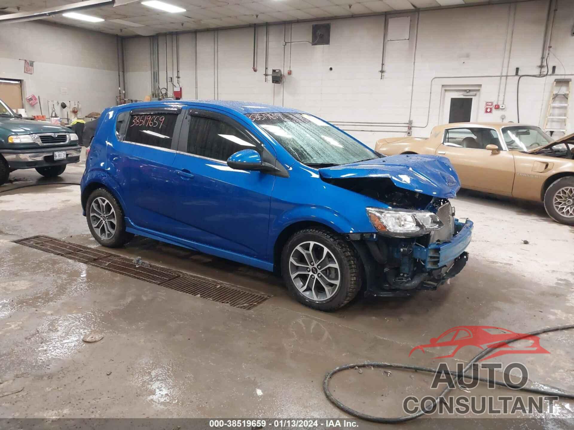 CHEVROLET SONIC 2019 - 1G1JD6SB9K4149814