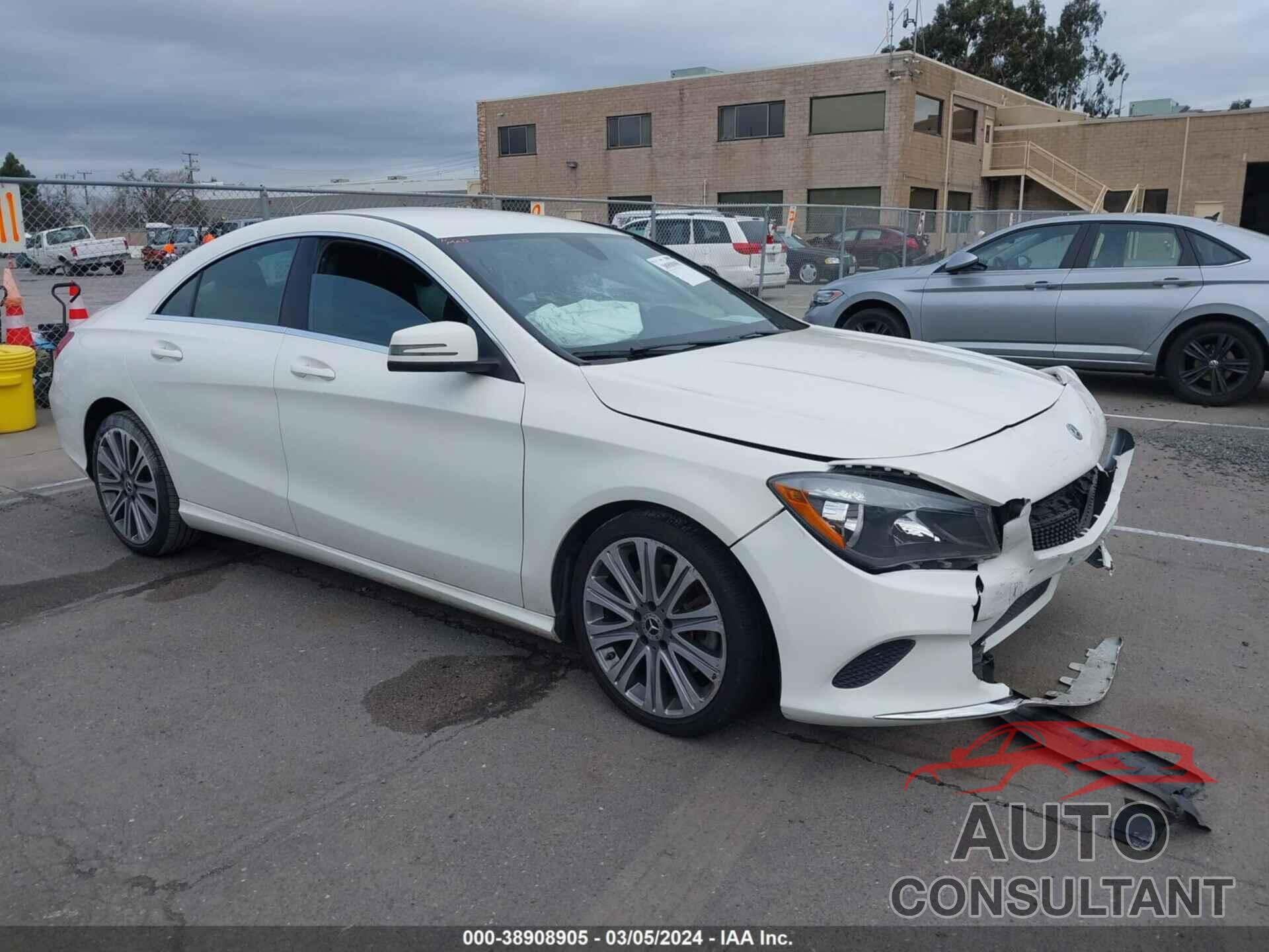 MERCEDES-BENZ CLA 2018 - WDDSJ4EB7JN535697