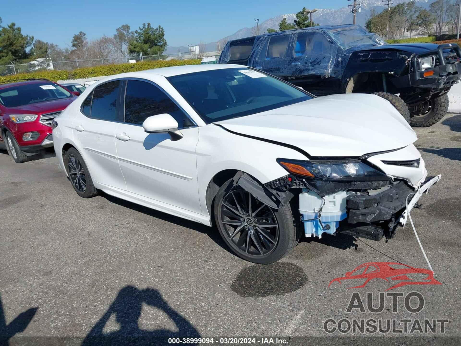 TOYOTA CAMRY 2021 - 4T1G11AKXMU423728