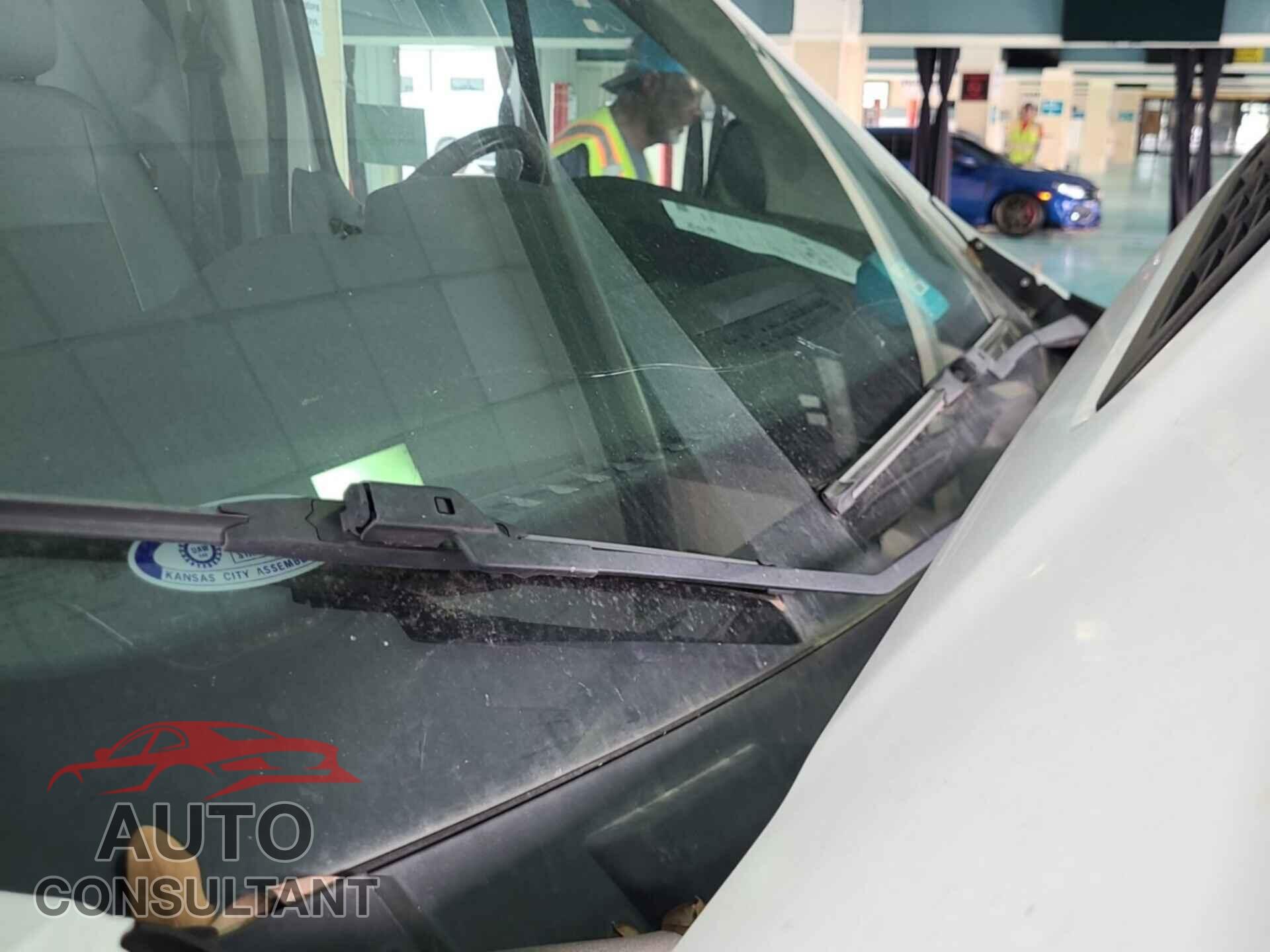 FORD TRANSIT 2017 - 1FTYR1YM5HKB33231