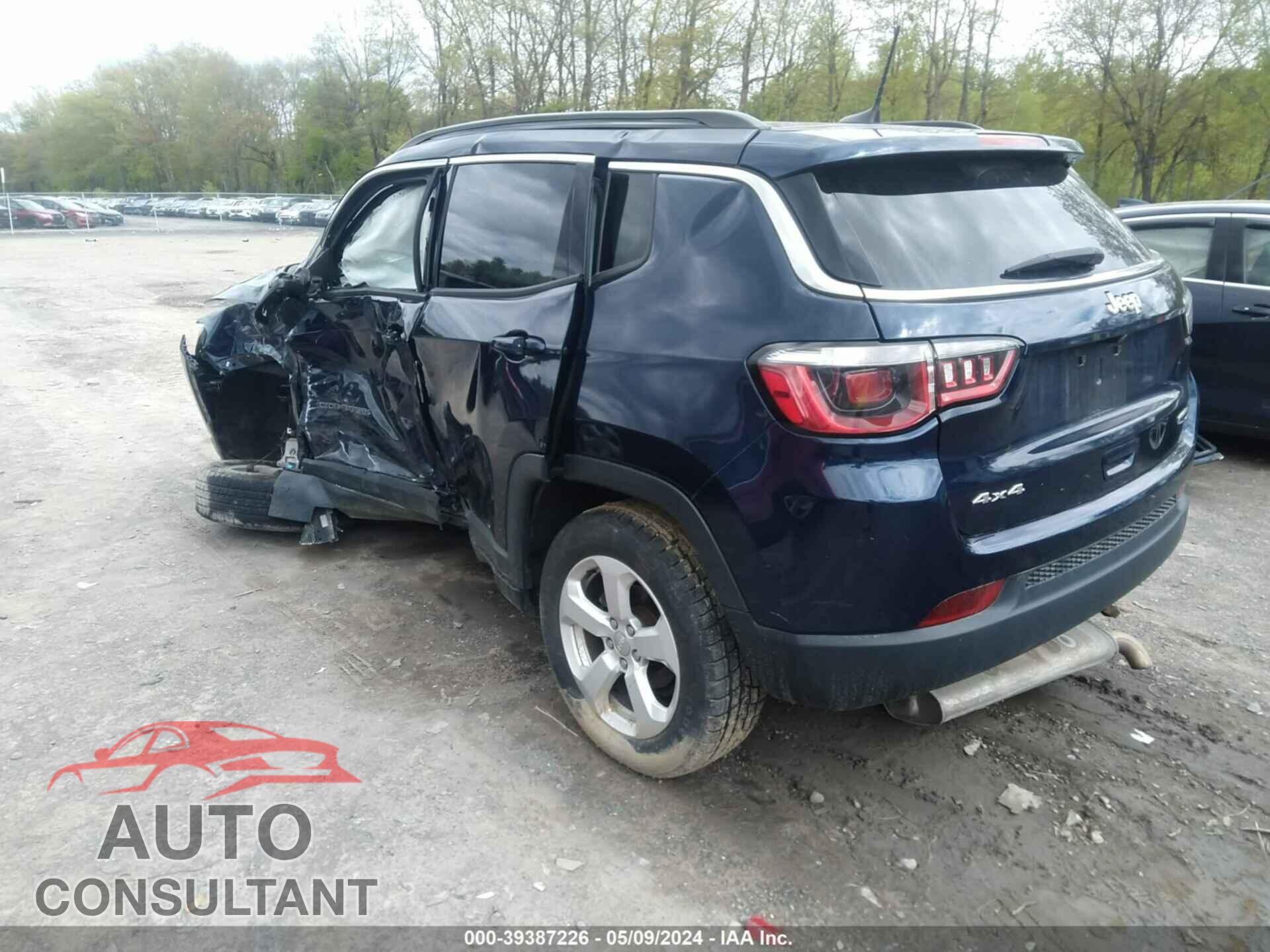 JEEP COMPASS 2018 - 3C4NJDBB2JT239532