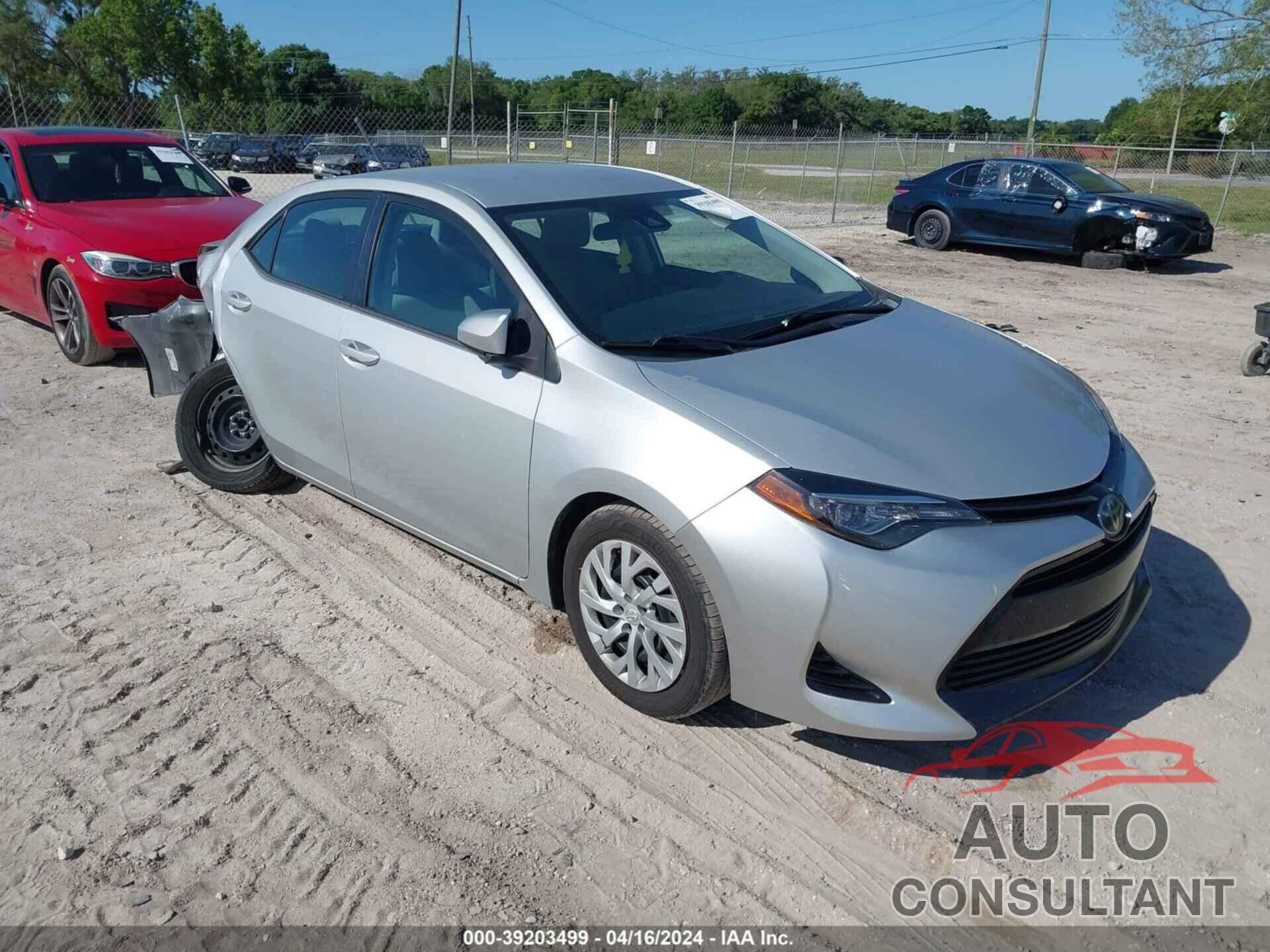 TOYOTA COROLLA 2018 - 5YFBURHE6JP783477