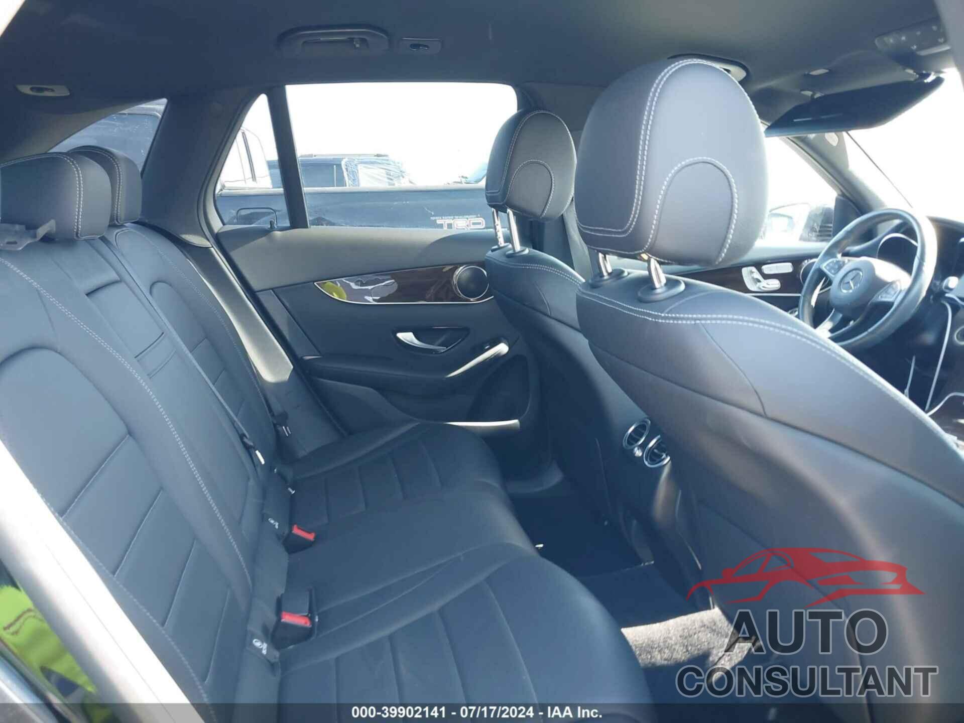 MERCEDES-BENZ GLC 300 2019 - WDC0G4JB5KV130584