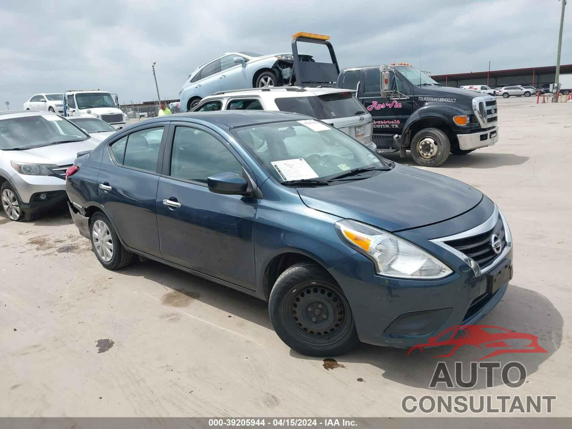 NISSAN VERSA 2017 - 3N1CN7APXHL895338