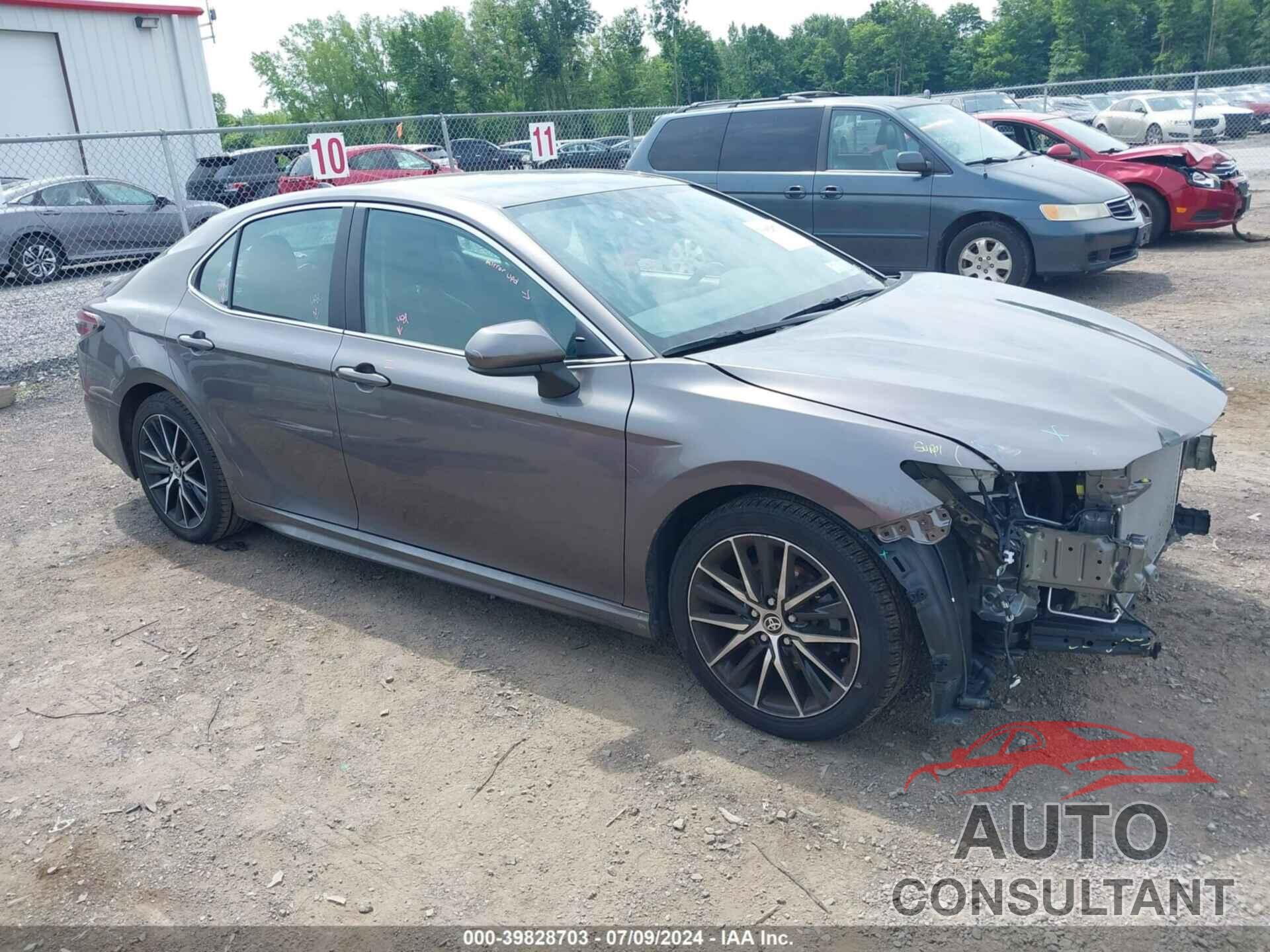 TOYOTA CAMRY 2021 - 4T1G11AK7MU408300
