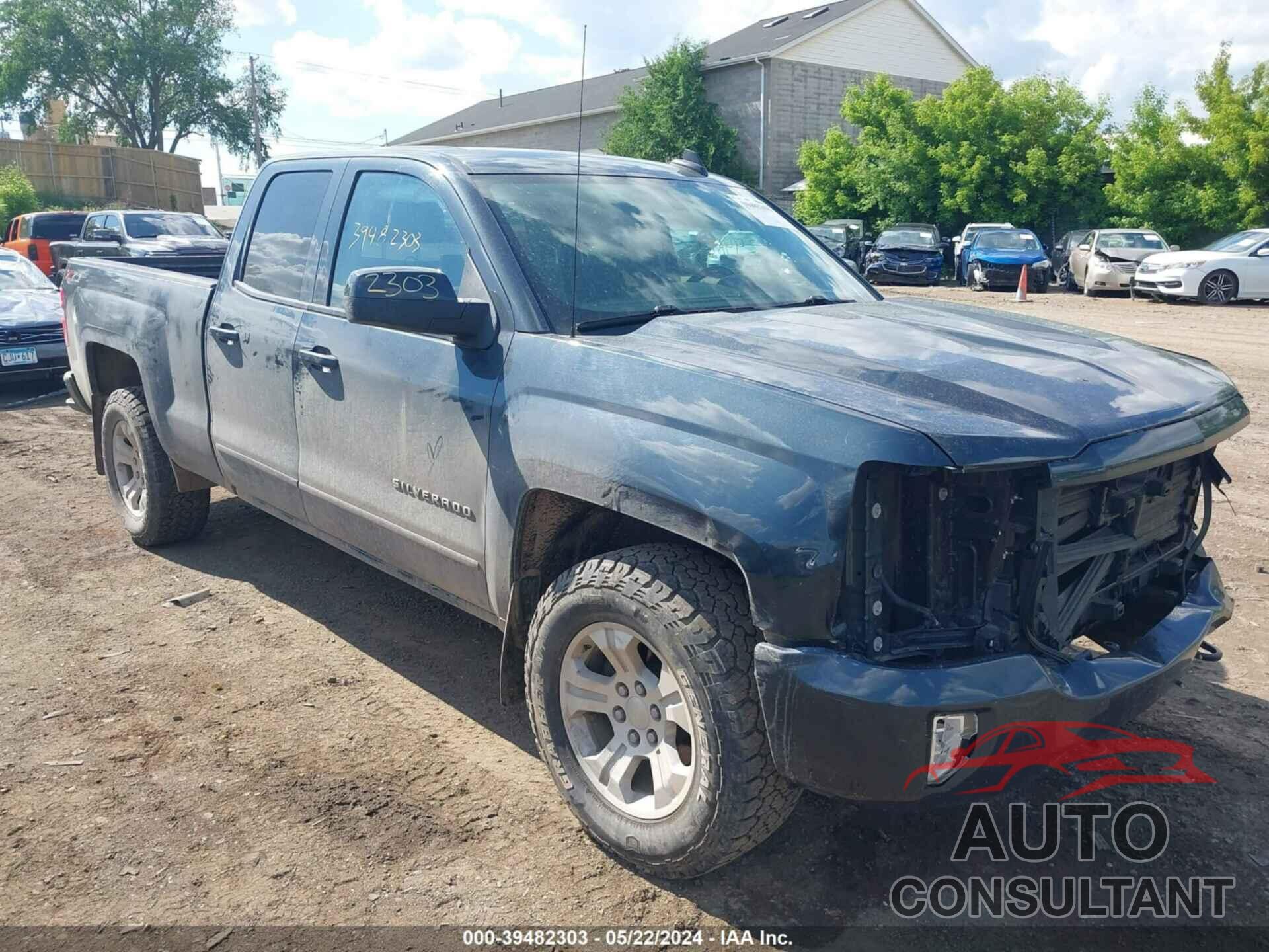 CHEVROLET SILVERADO 1500 2018 - 1GCVKREC2JZ240140