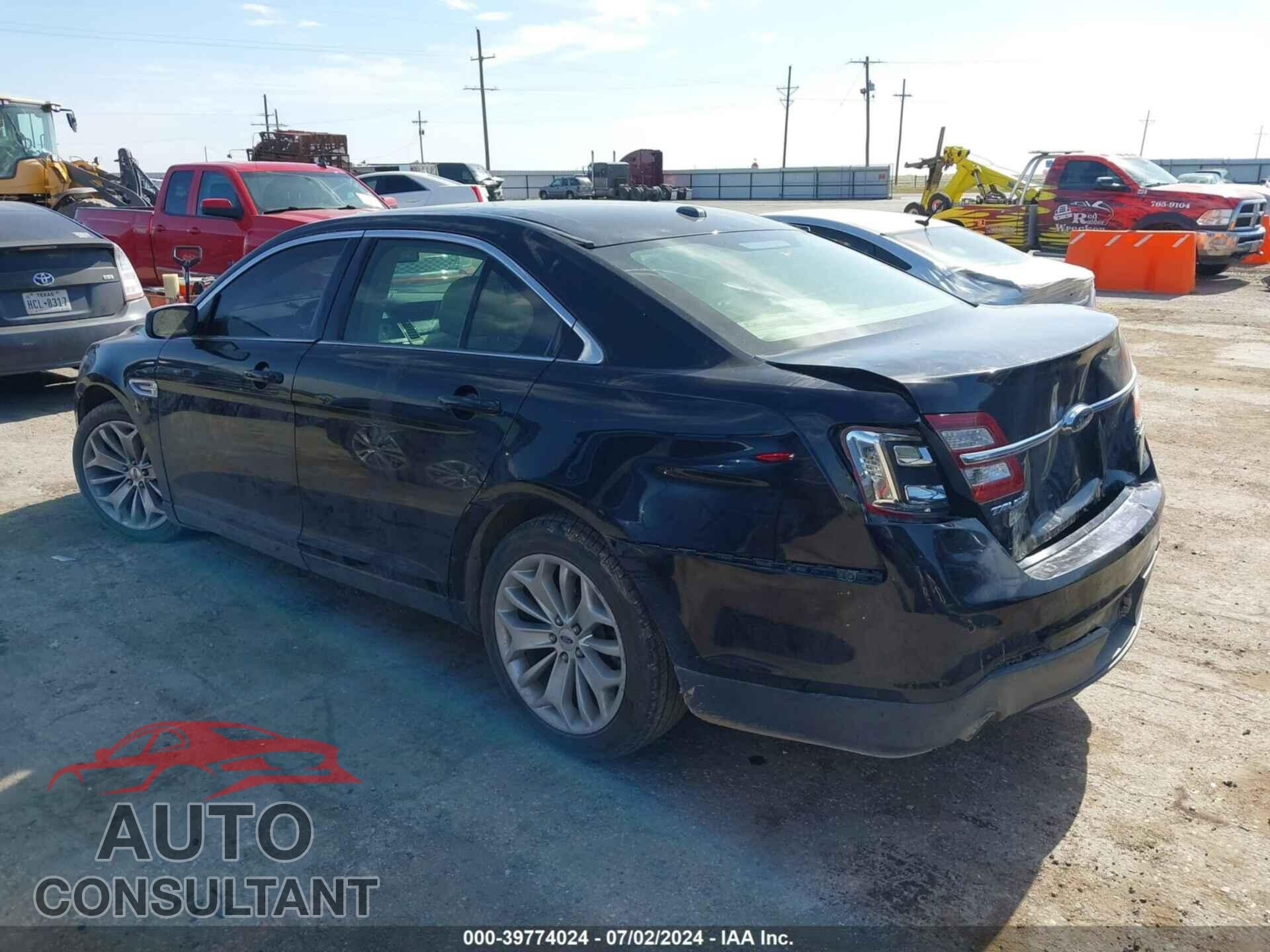 FORD TAURUS 2017 - 1FAHP2F86HG108591