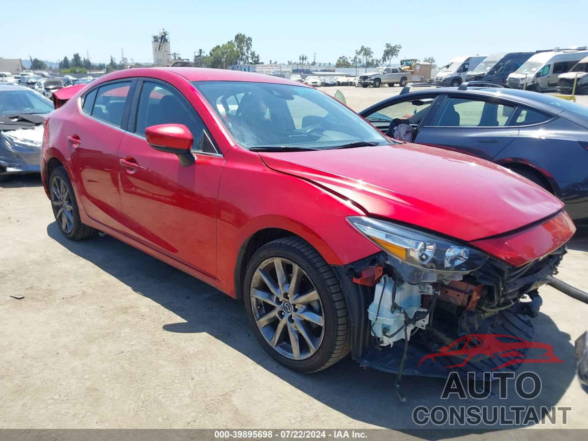 MAZDA MAZDA3 2018 - 3MZBN1V32JM236731