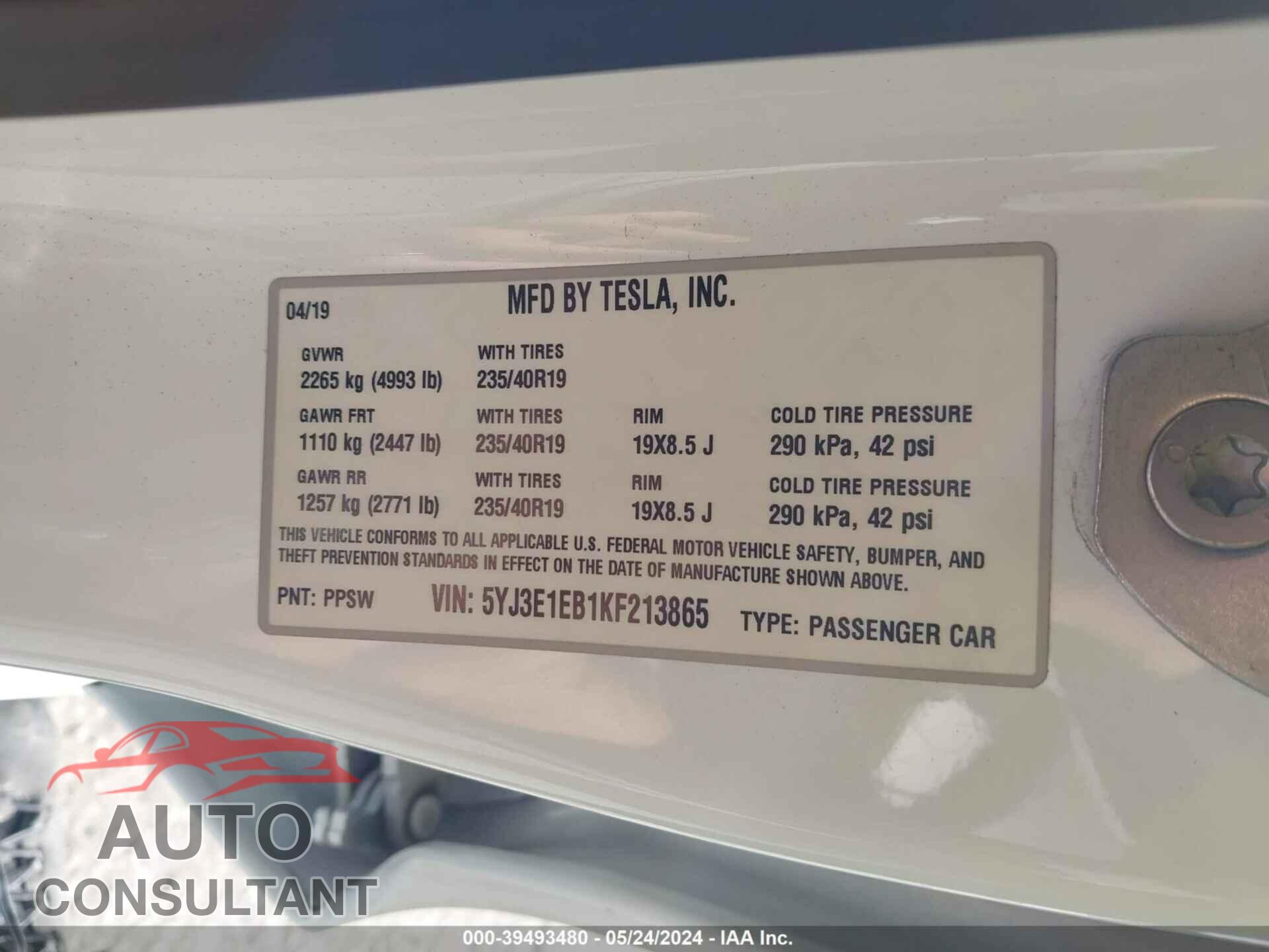 TESLA MODEL 3 2019 - 5YJ3E1EB1KF213865