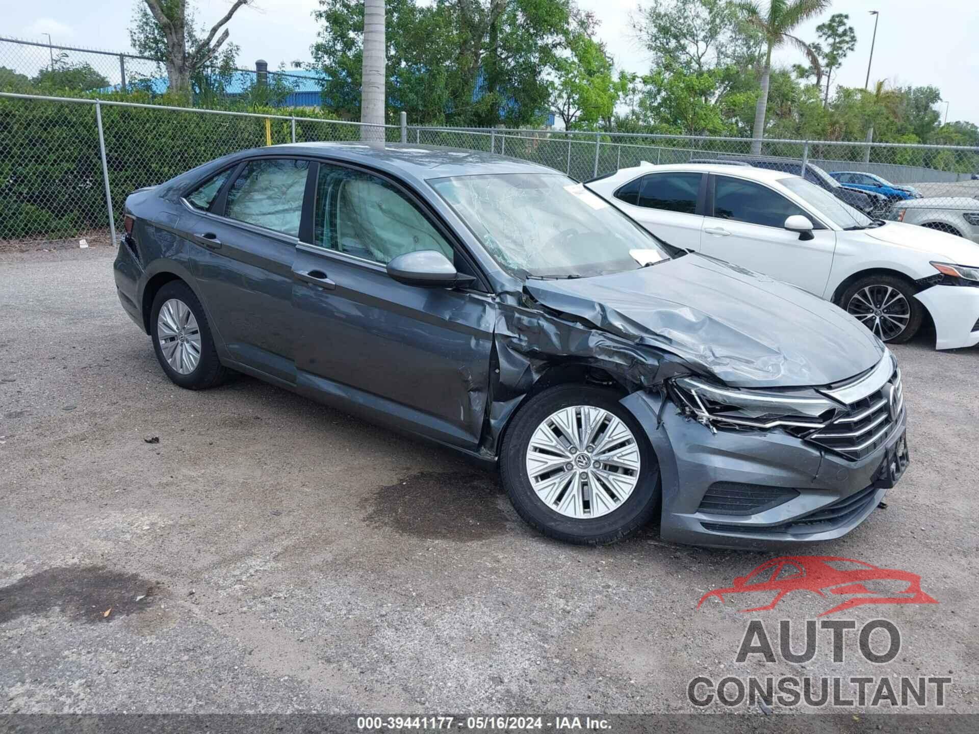 VOLKSWAGEN JETTA 2019 - 3VWC57BU8KM253149