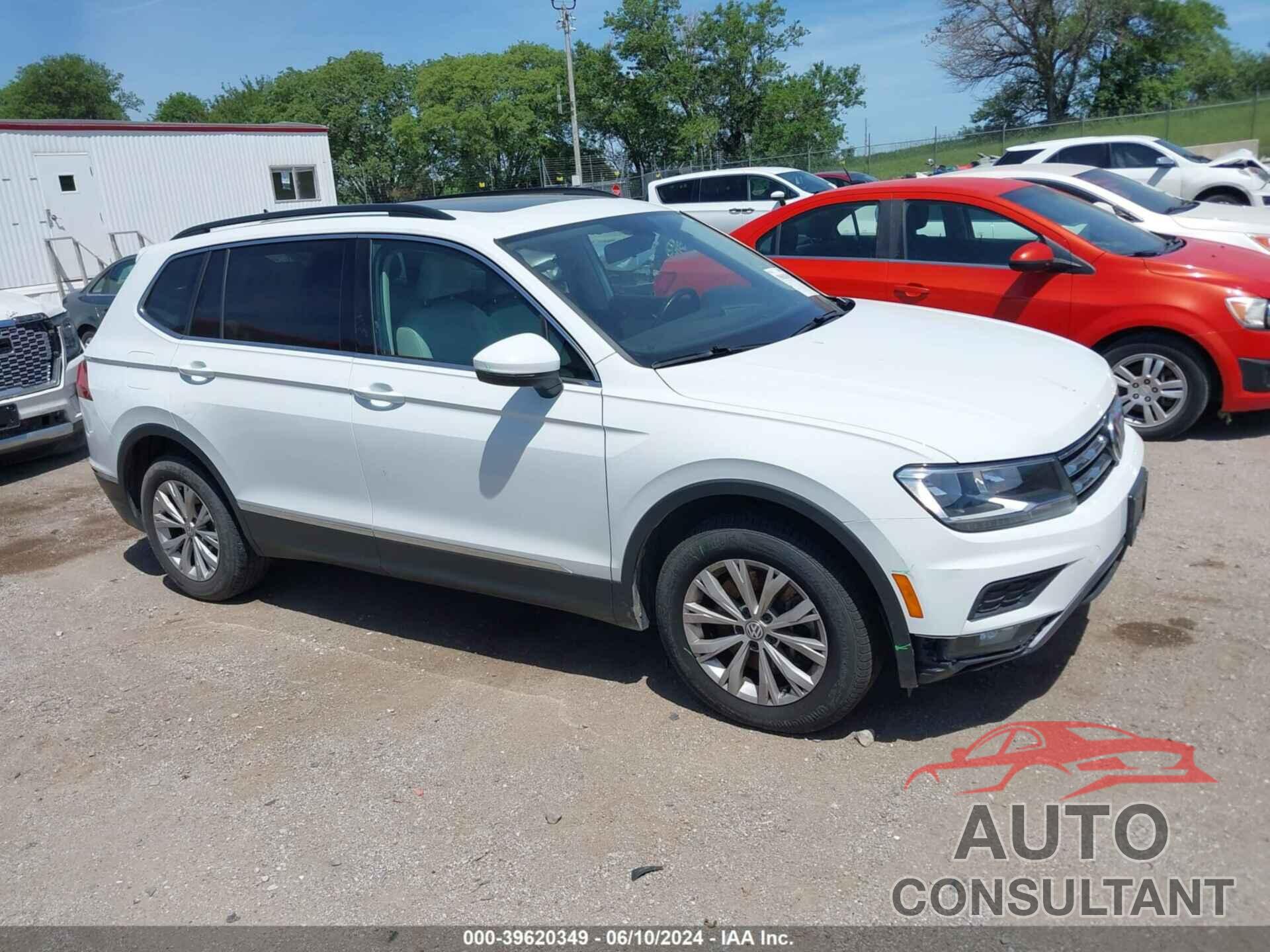 VOLKSWAGEN TIGUAN 2018 - 3VV2B7AX0JM021230