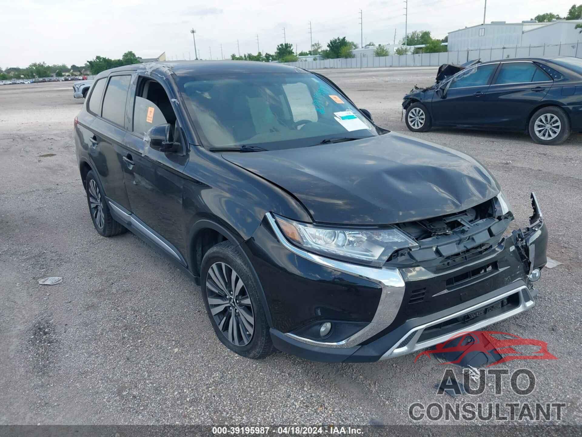 MITSUBISHI OUTLANDER 2019 - JA4AD3A30KZ044298