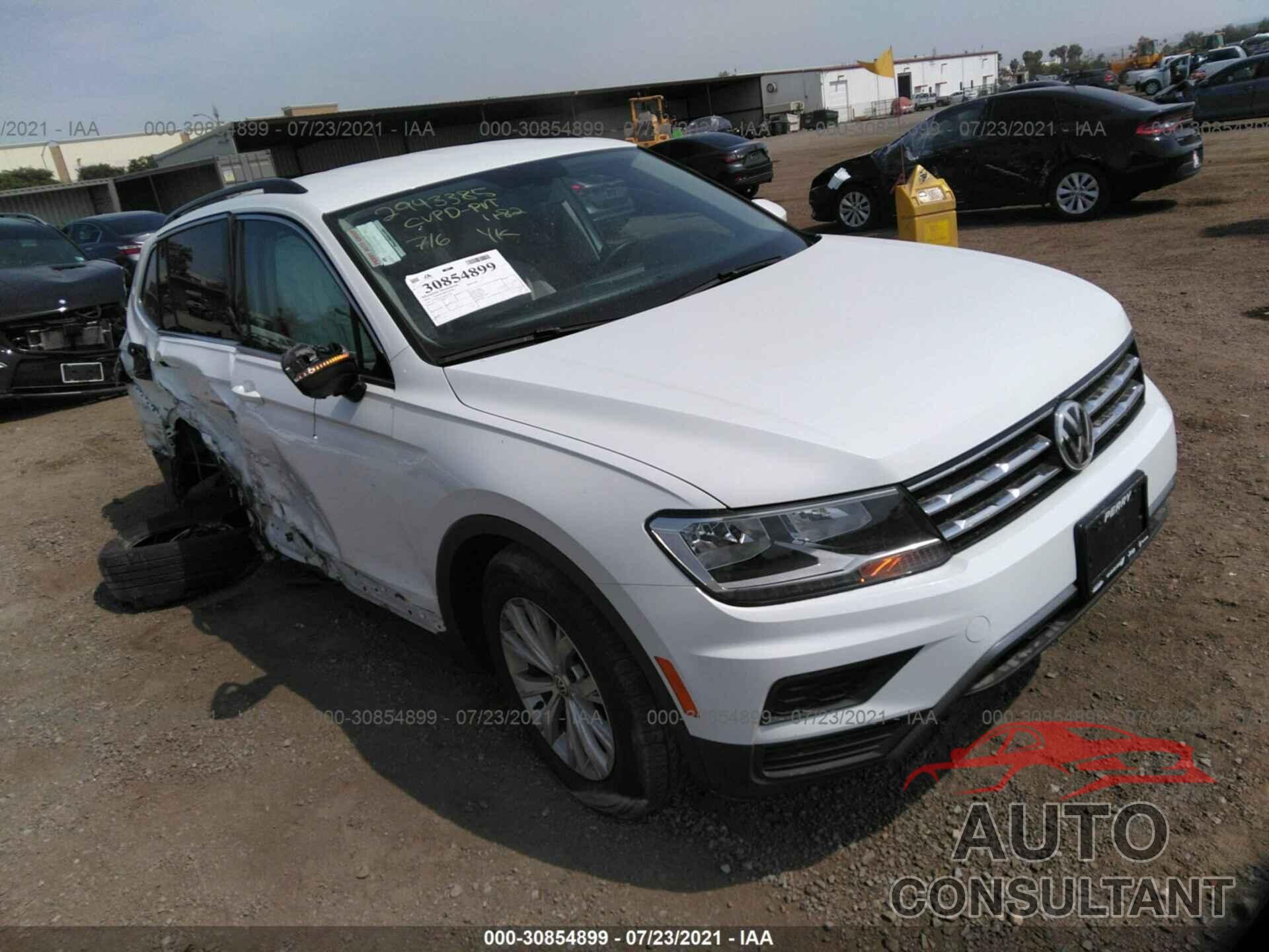 VOLKSWAGEN TIGUAN 2018 - 3VV3B7AX2JM173935