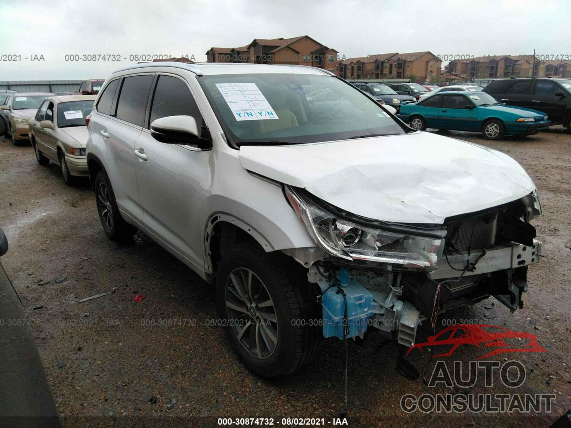TOYOTA HIGHLANDER 2018 - 5TDKZRFH8JS281074