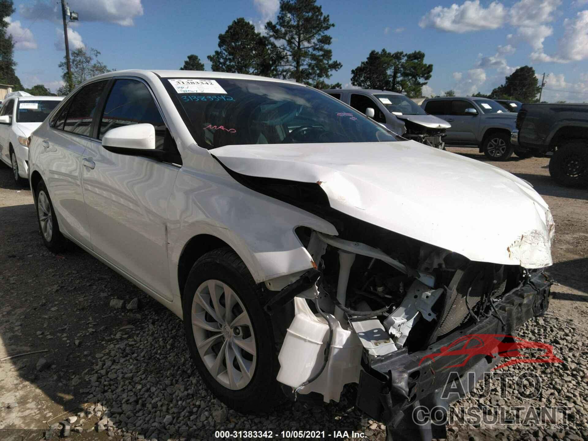 TOYOTA CAMRY 2016 - 4T4BF1FK5GR537800