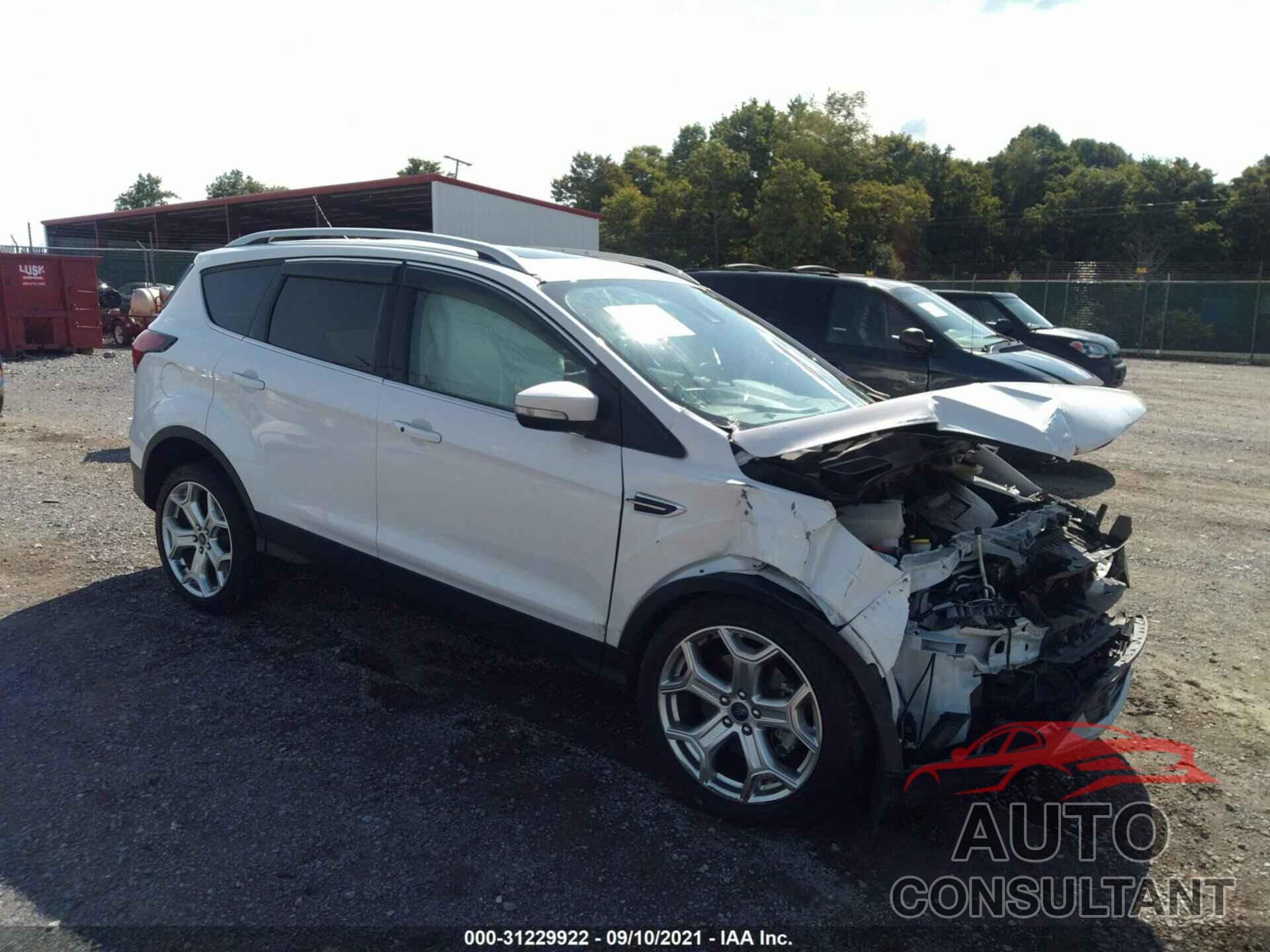 FORD ESCAPE 2019 - 1FMCU9J91KUA23877