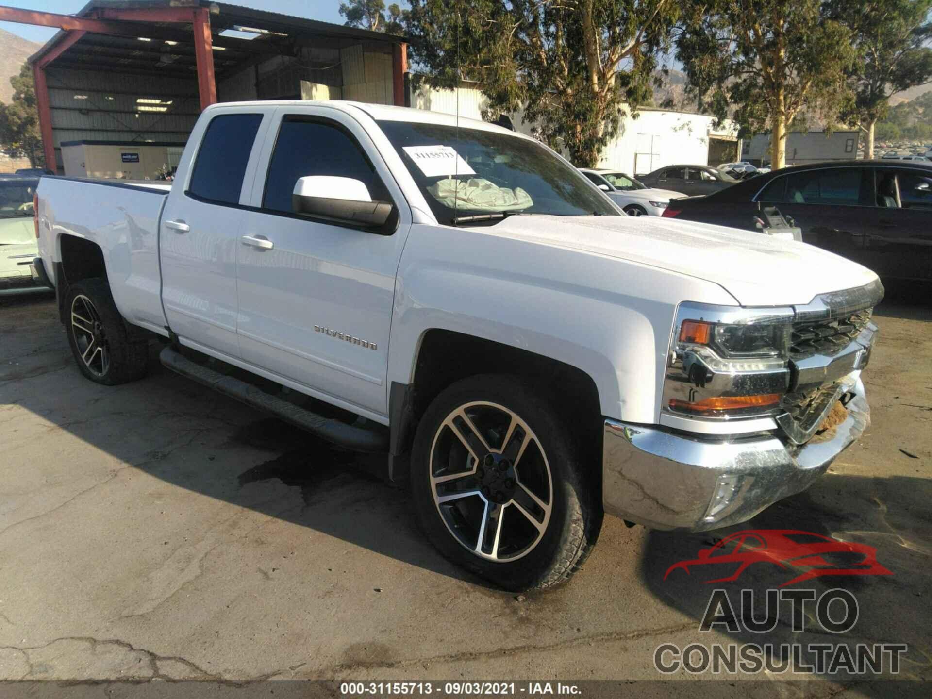 CHEVROLET SILVERADO 1500 2018 - 1GCRCREC9JZ202483