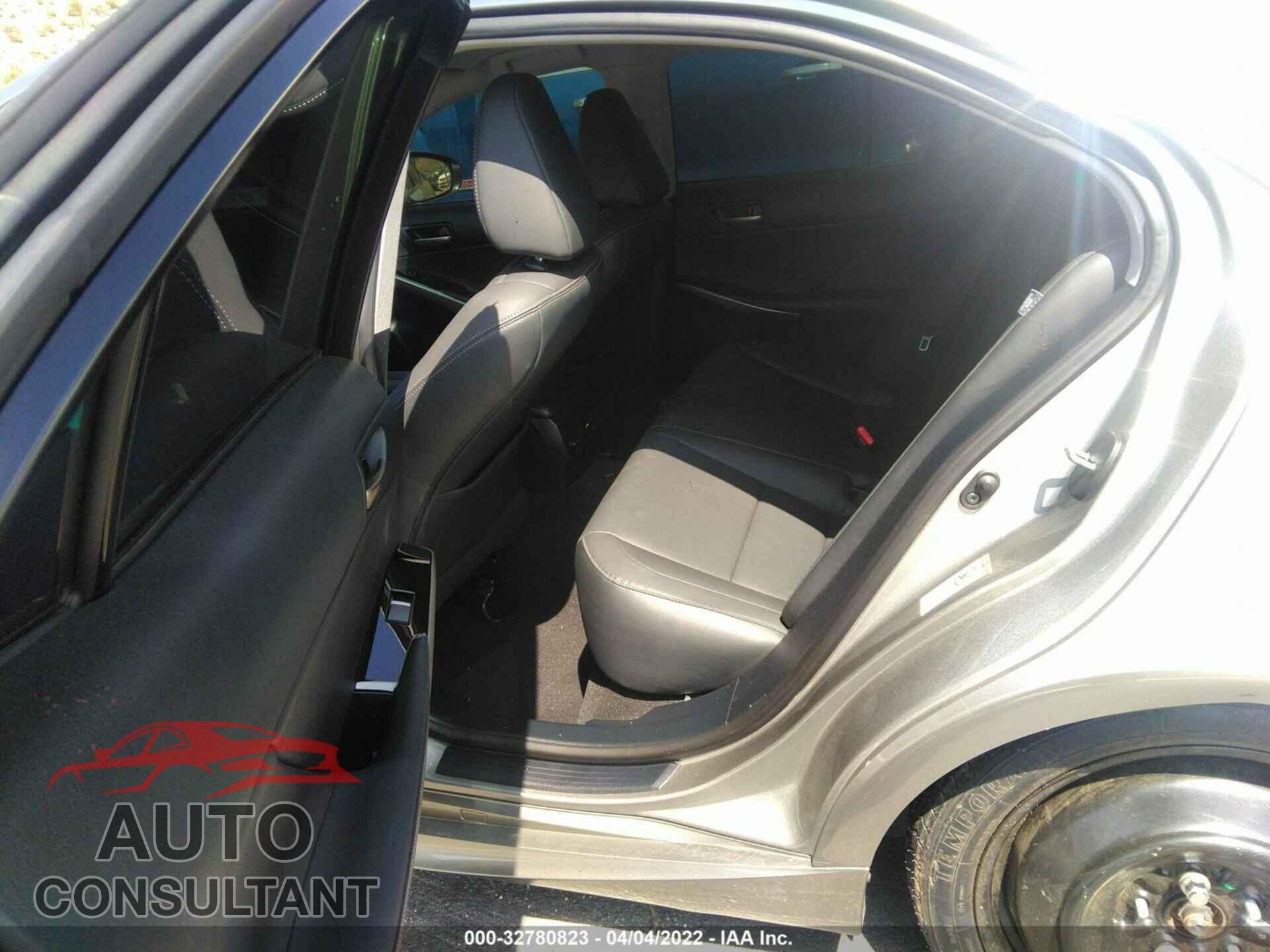 LEXUS IS 2018 - JTHBA1D24J5070126