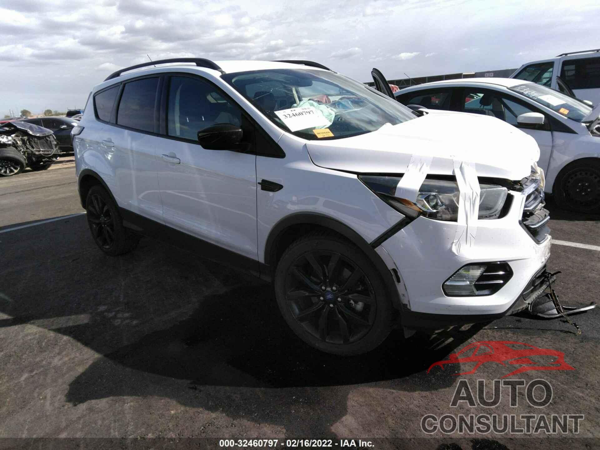 FORD ESCAPE 2017 - 1FMCU0G92HUB45093