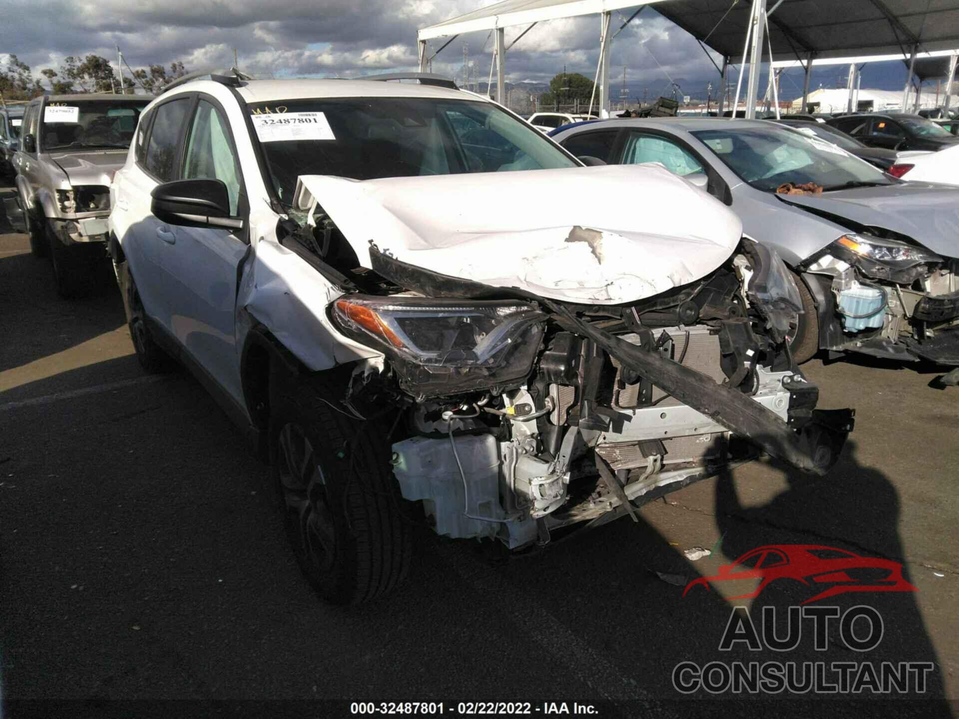 TOYOTA RAV4 2018 - 2T3ZFREV9JW479319