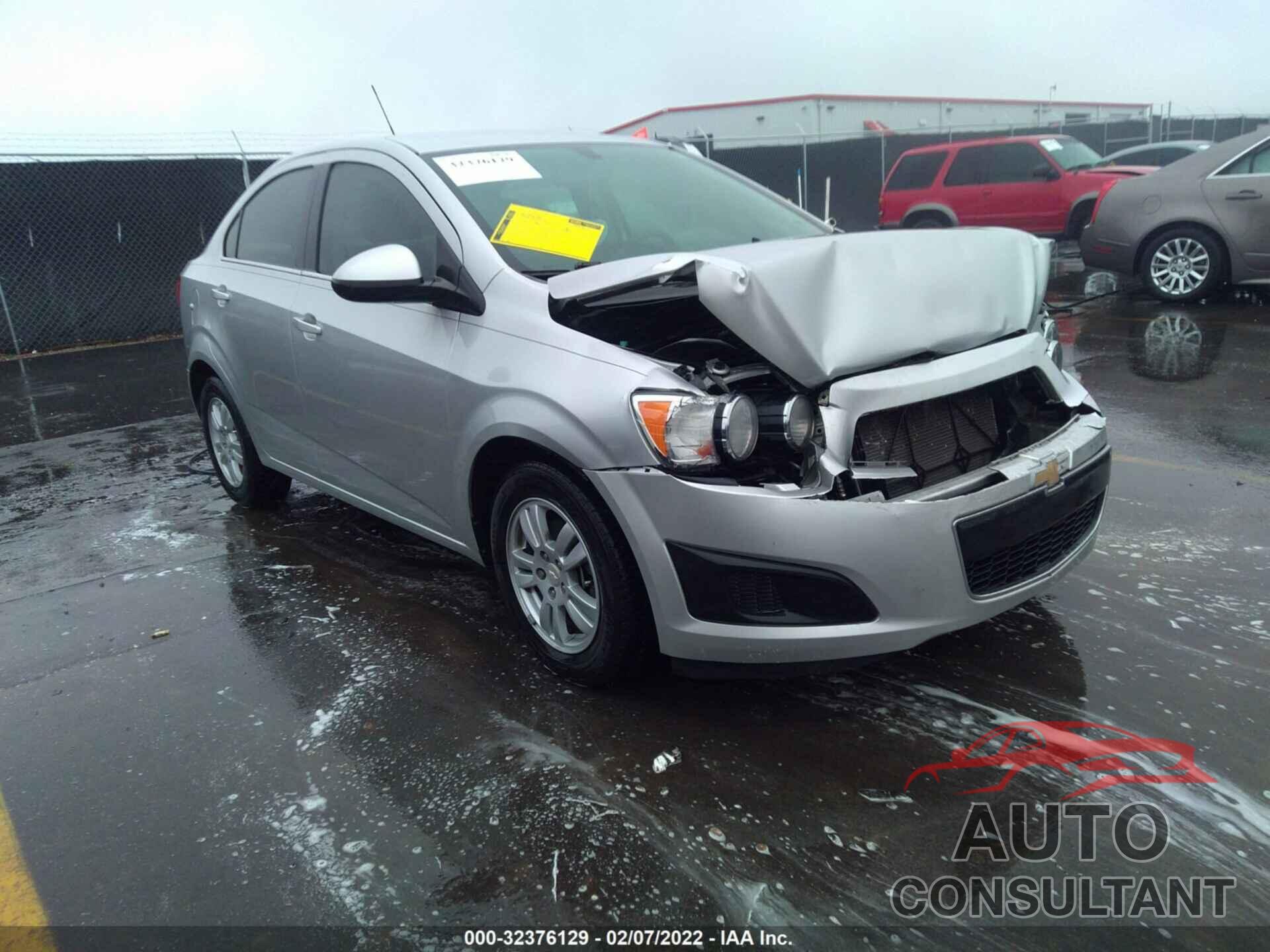 CHEVROLET SONIC 2016 - 1G1JC5SH8G4166287