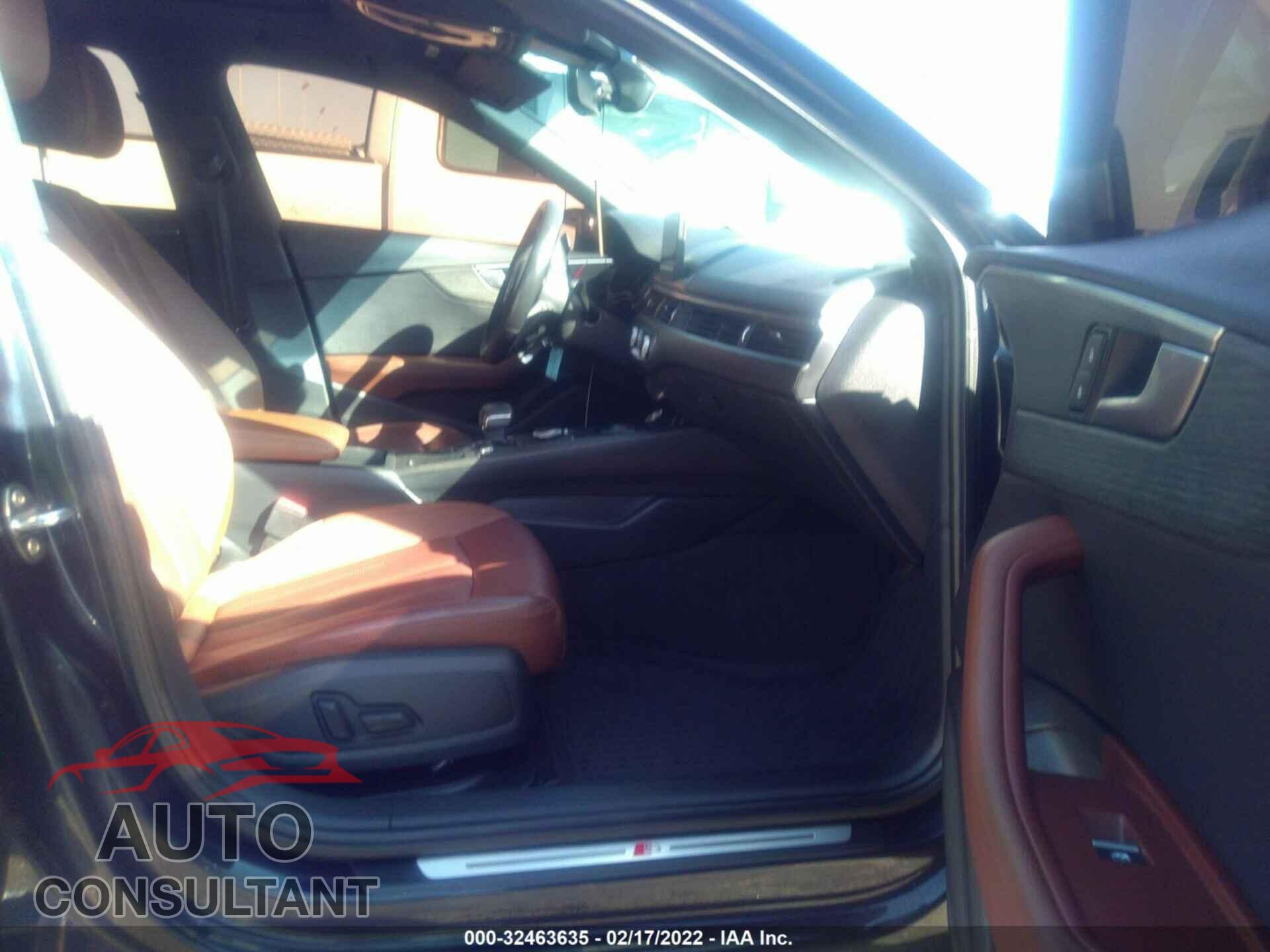 AUDI A4 2018 - WAUKMAF45JA153589