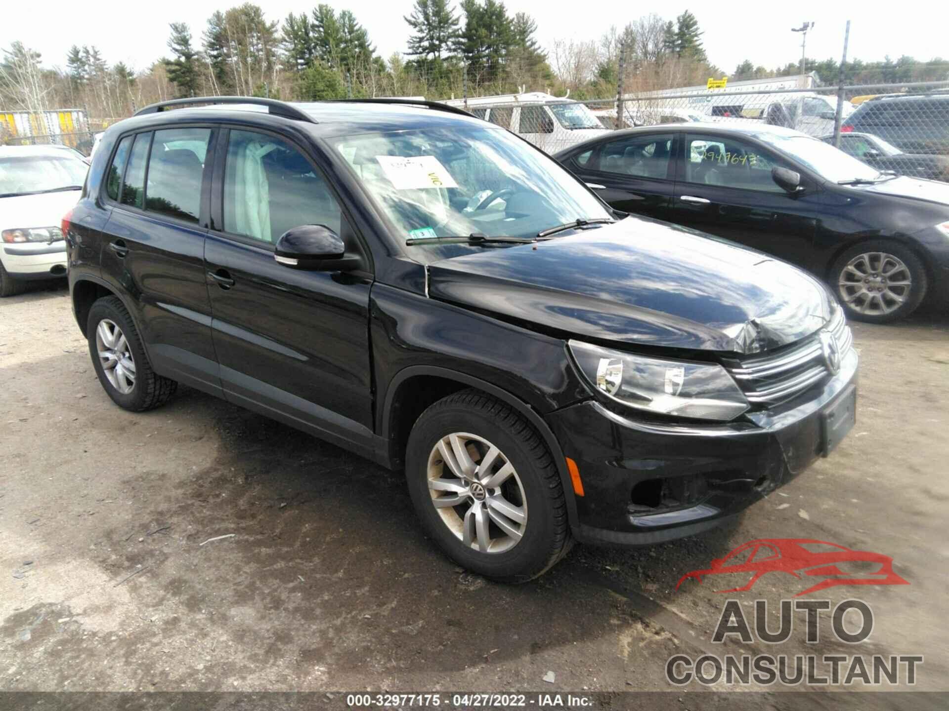 VOLKSWAGEN TIGUAN 2016 - WVGBV7AXXGW528047