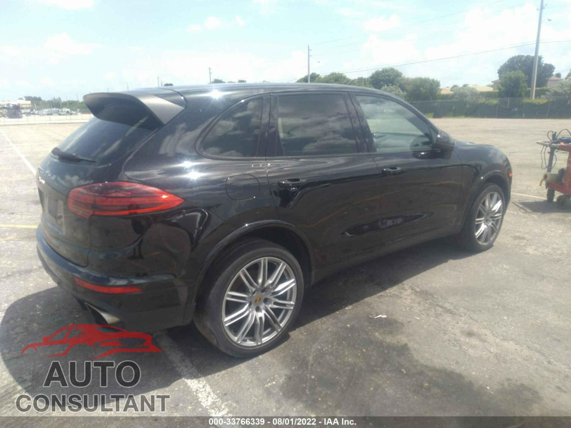 PORSCHE CAYENNE 2017 - WP1AA2A23HKA86951