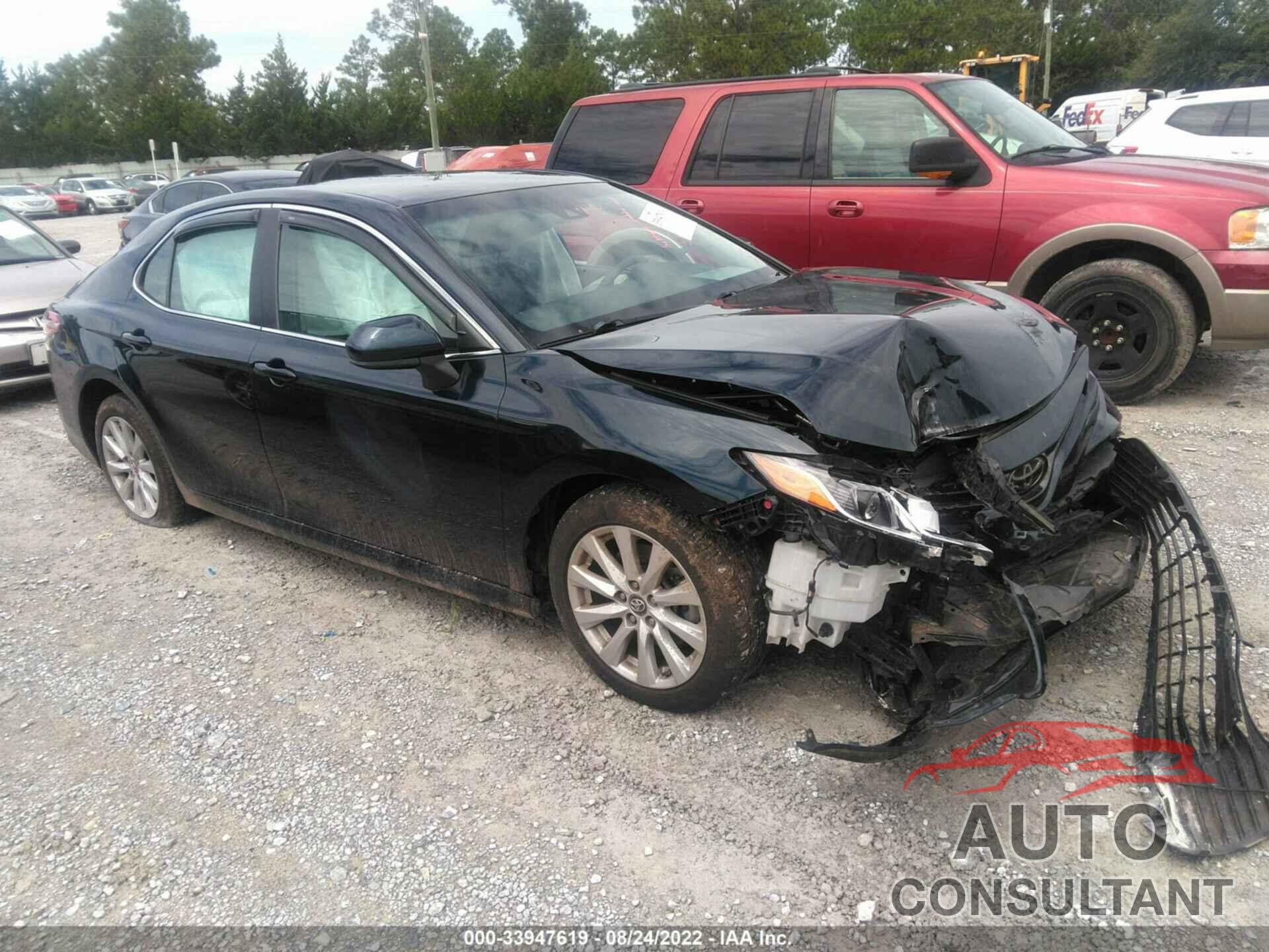 TOYOTA CAMRY 2018 - 4T1B11HK3JU663540