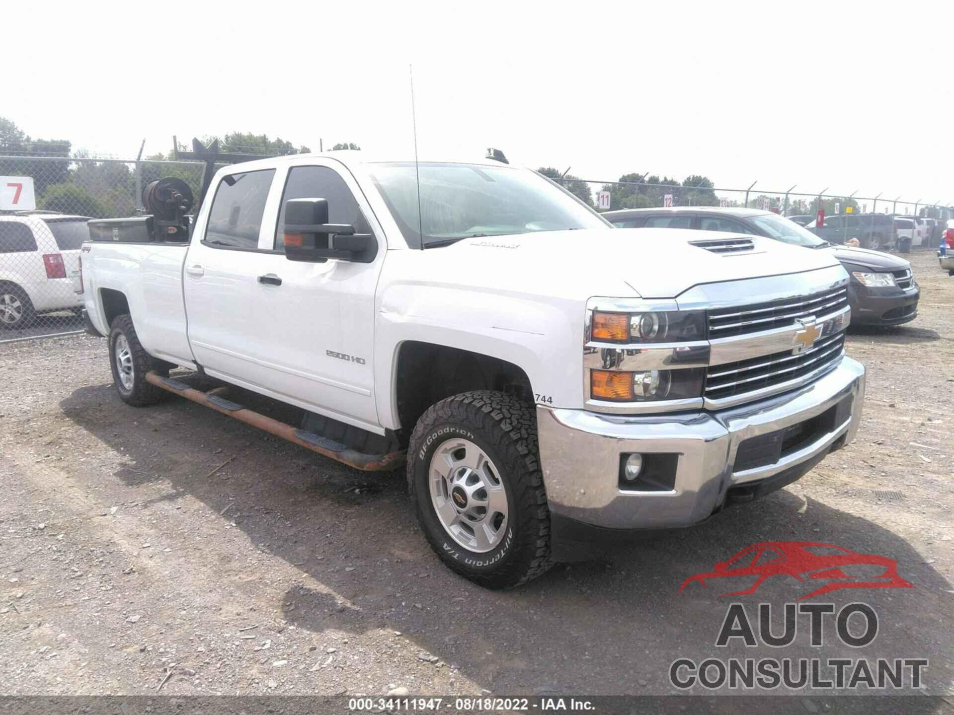 CHEVROLET SILVERADO 2500HD 2018 - 1GC1KVEY6JF236421