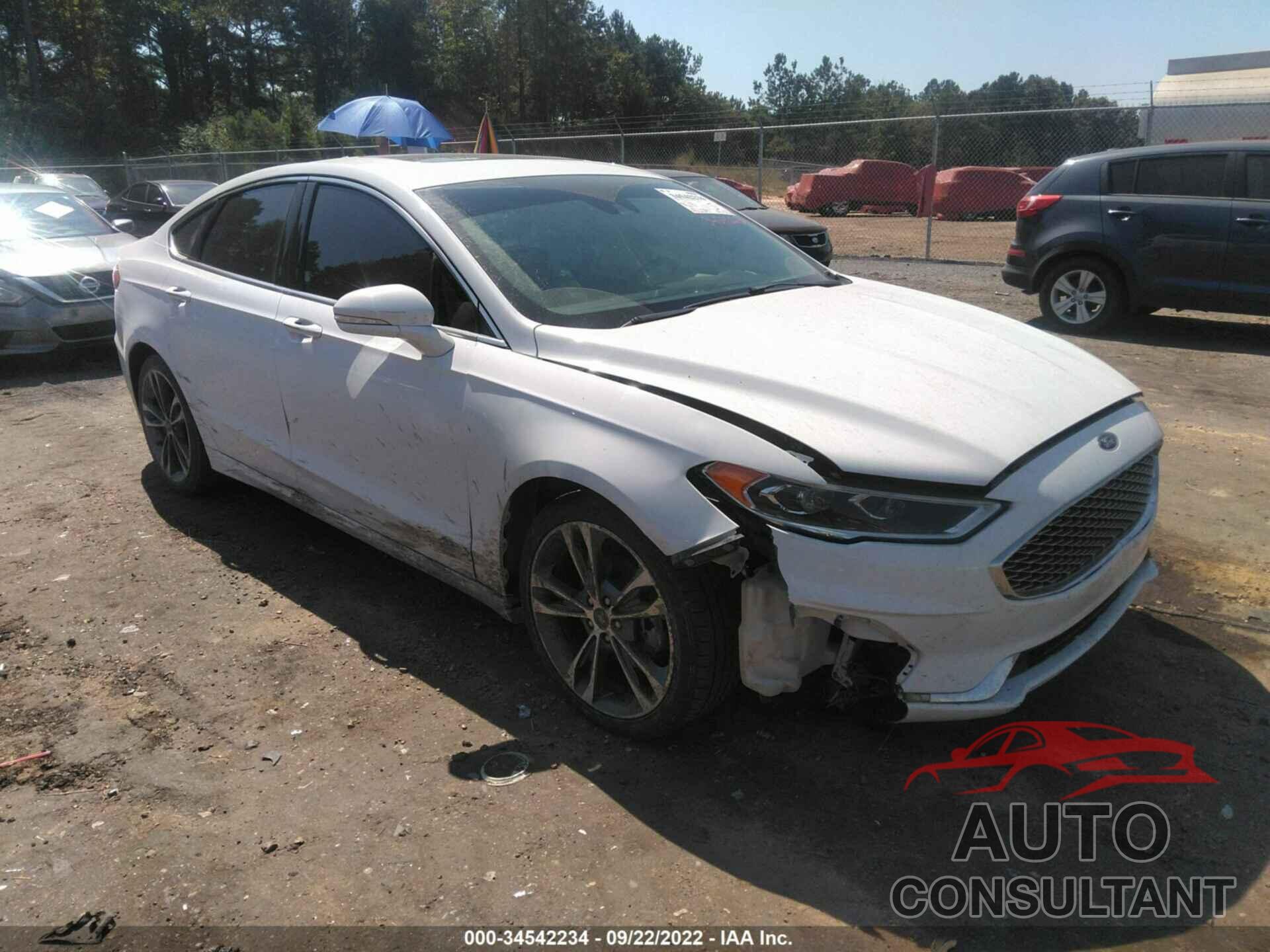 FORD FUSION 2019 - 3FA6P0D9XKR186802