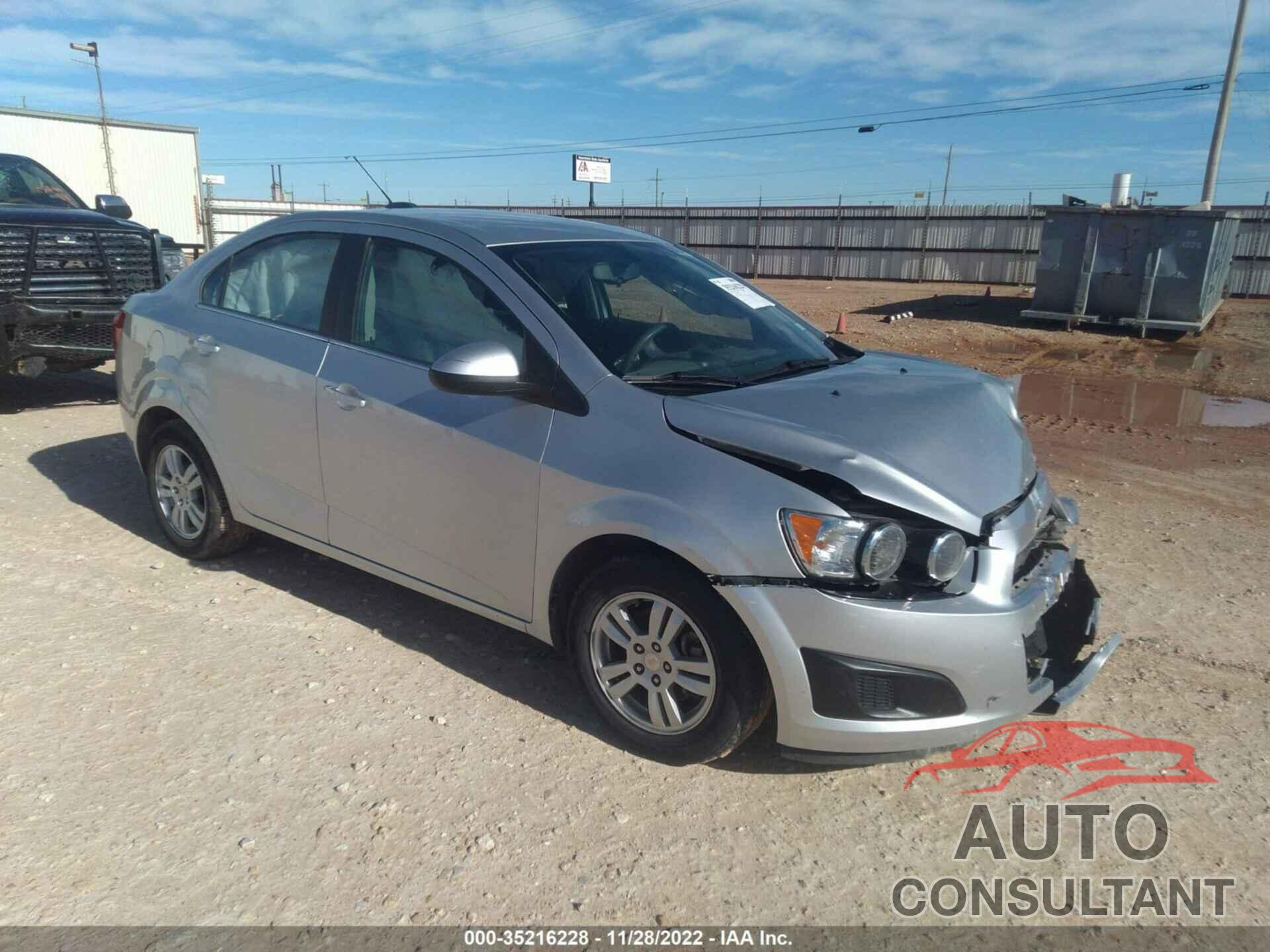 CHEVROLET SONIC 2016 - 1G1JC5SH1G4125998