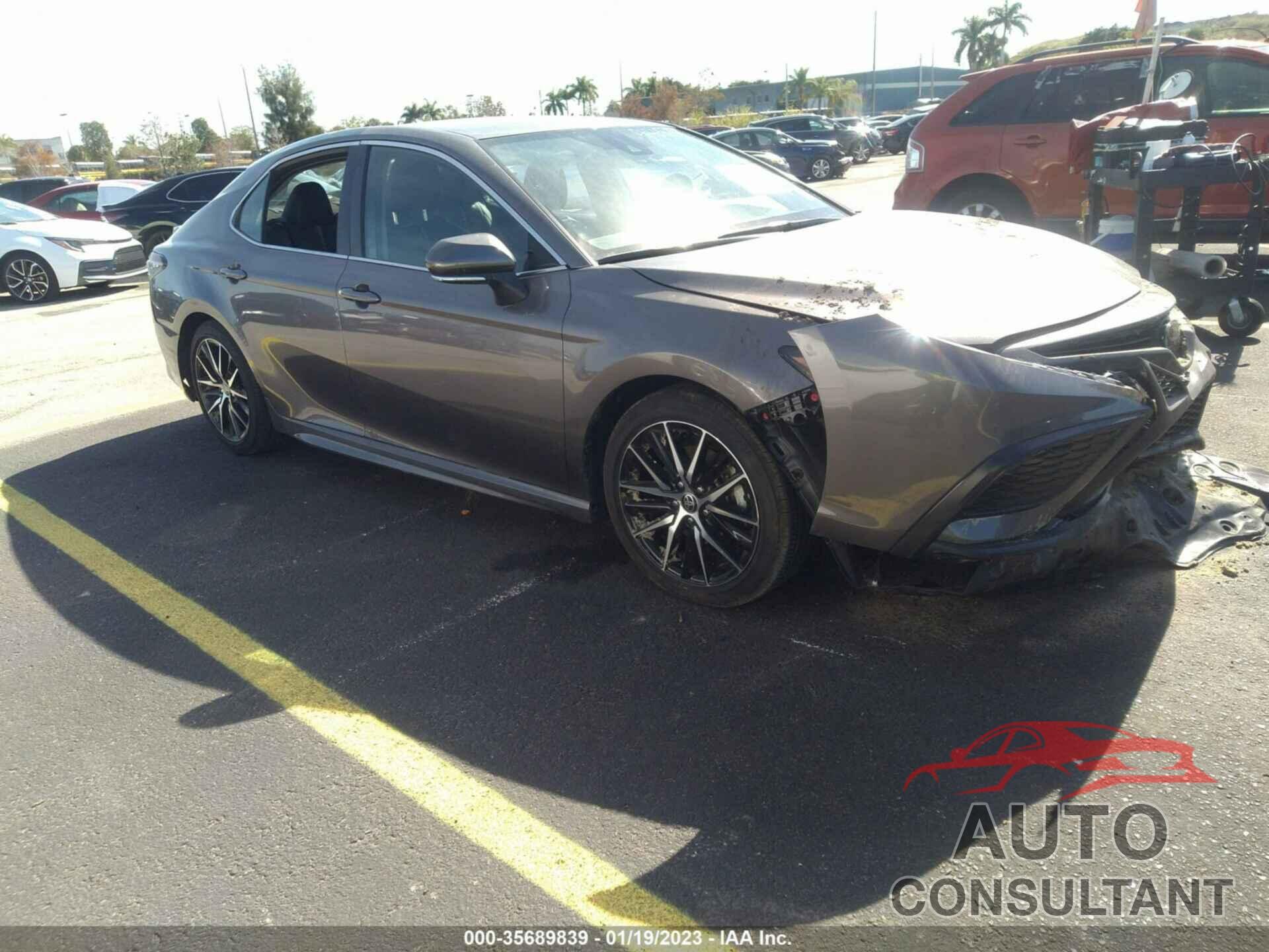TOYOTA CAMRY 2023 - 4T1G11AK8PU084455