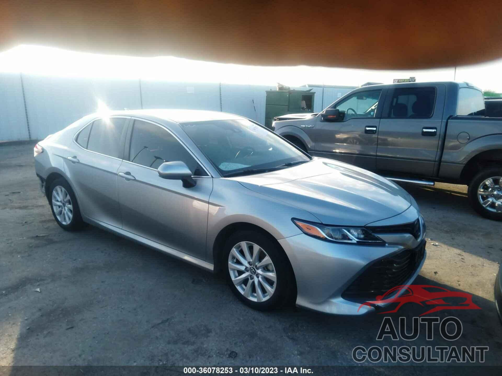 TOYOTA CAMRY 2019 - 4T1B11HKXKU698531
